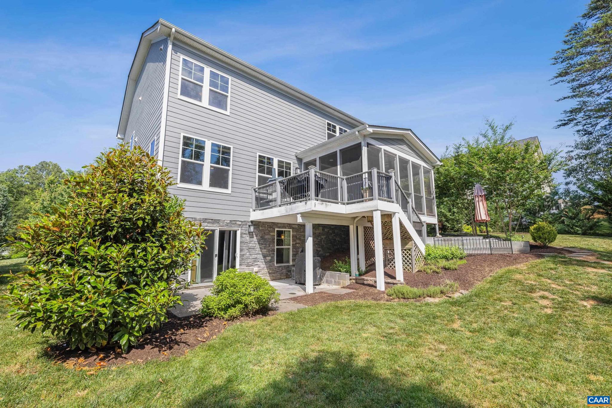 WESTLAKE HILLS - Residential