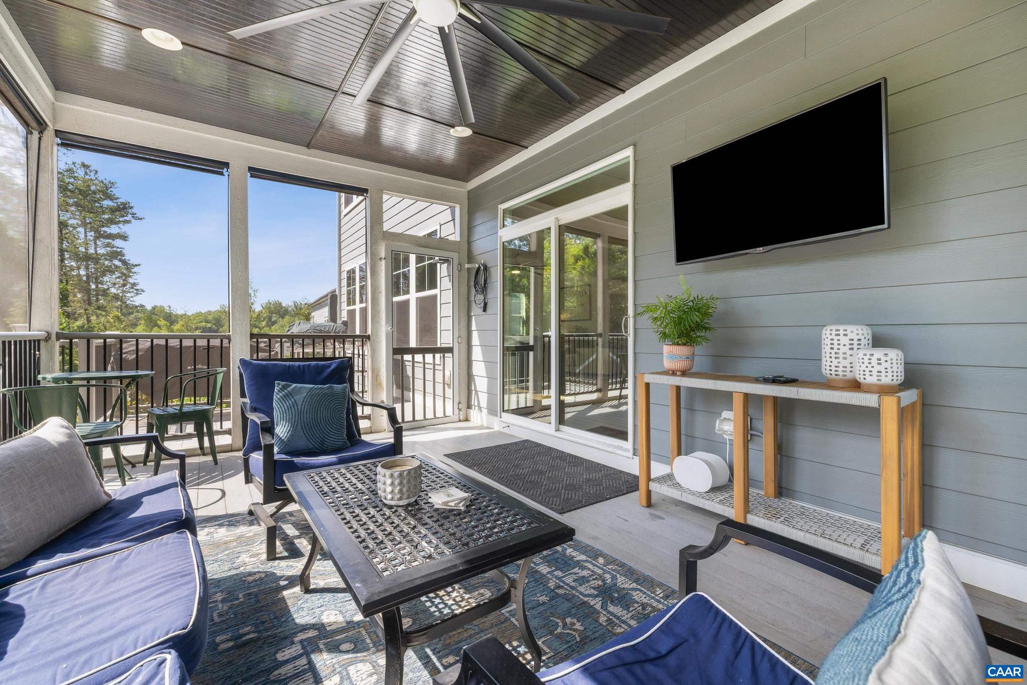 WESTLAKE HILLS - Residential