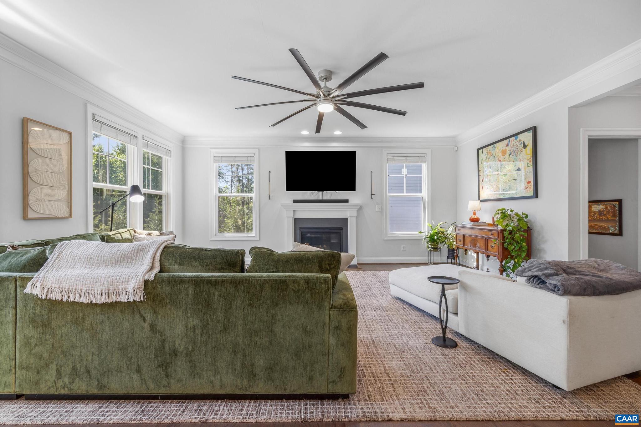 WESTLAKE HILLS - Residential