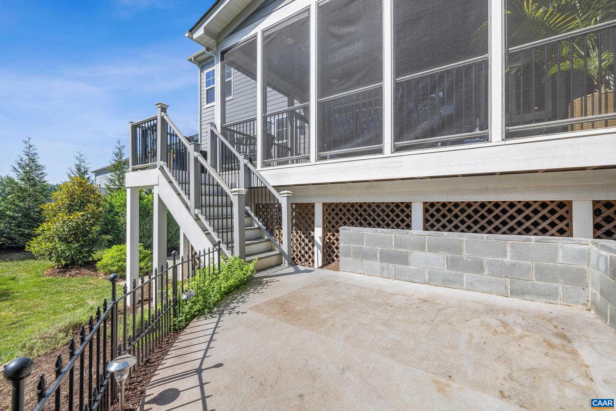 WESTLAKE HILLS - Residential