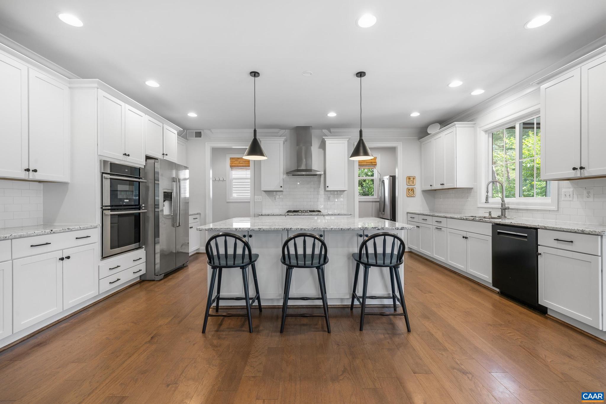 WESTLAKE HILLS - Residential