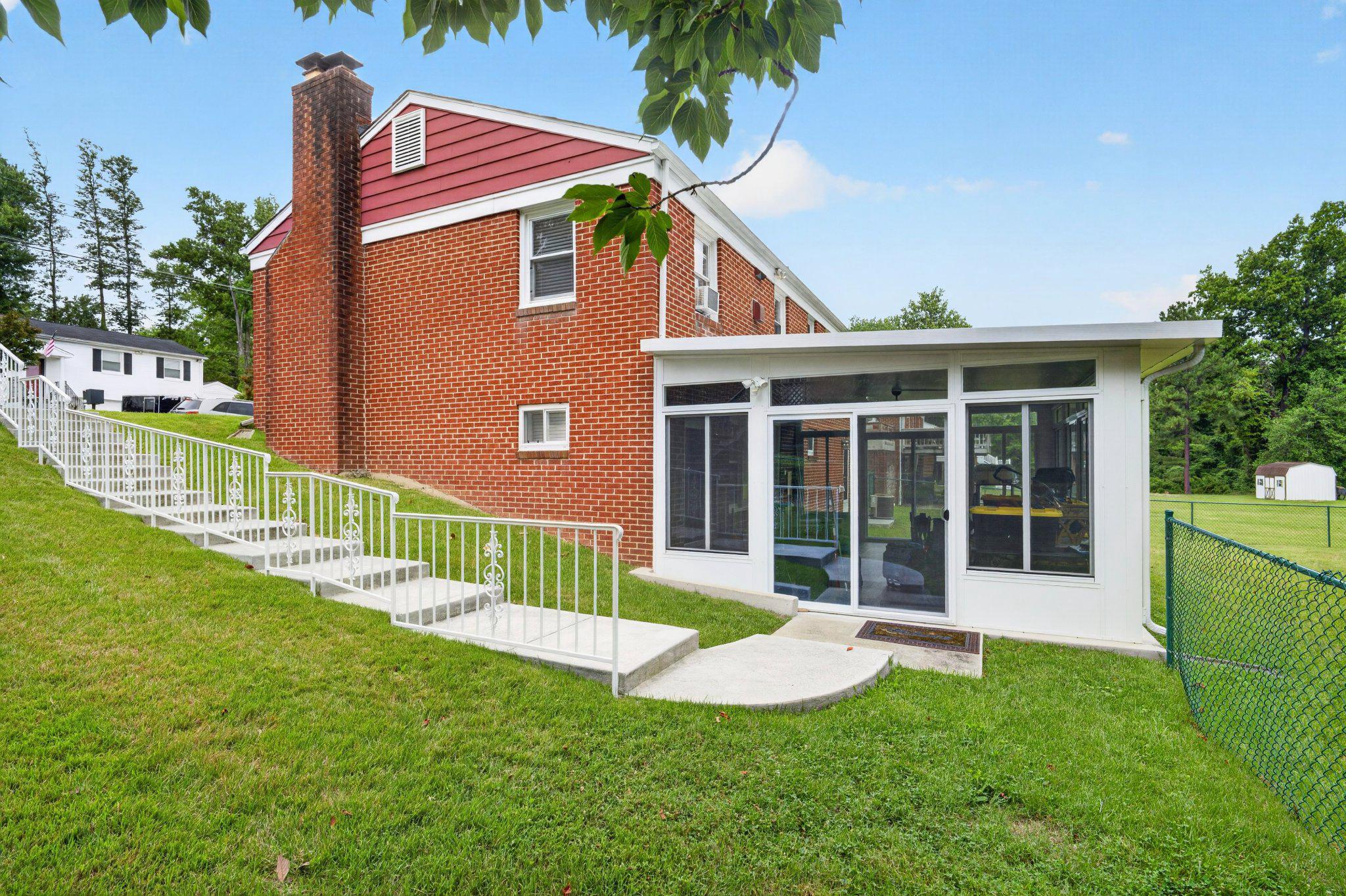 BRINKLEY MANOR - Residential