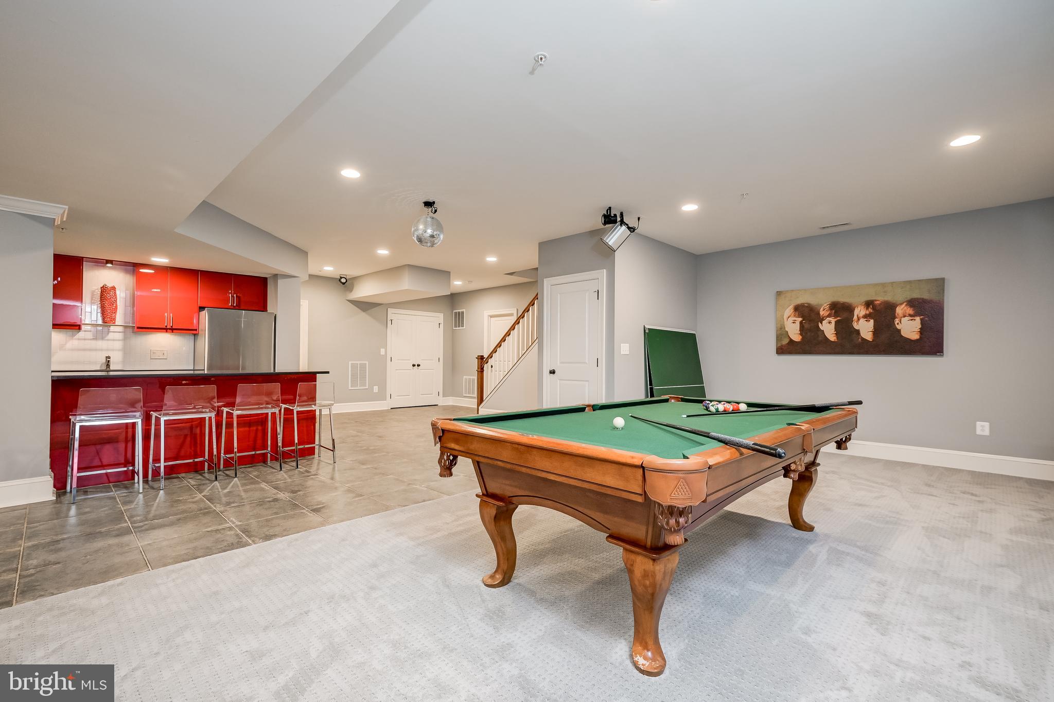 PINEVIEW - Residential