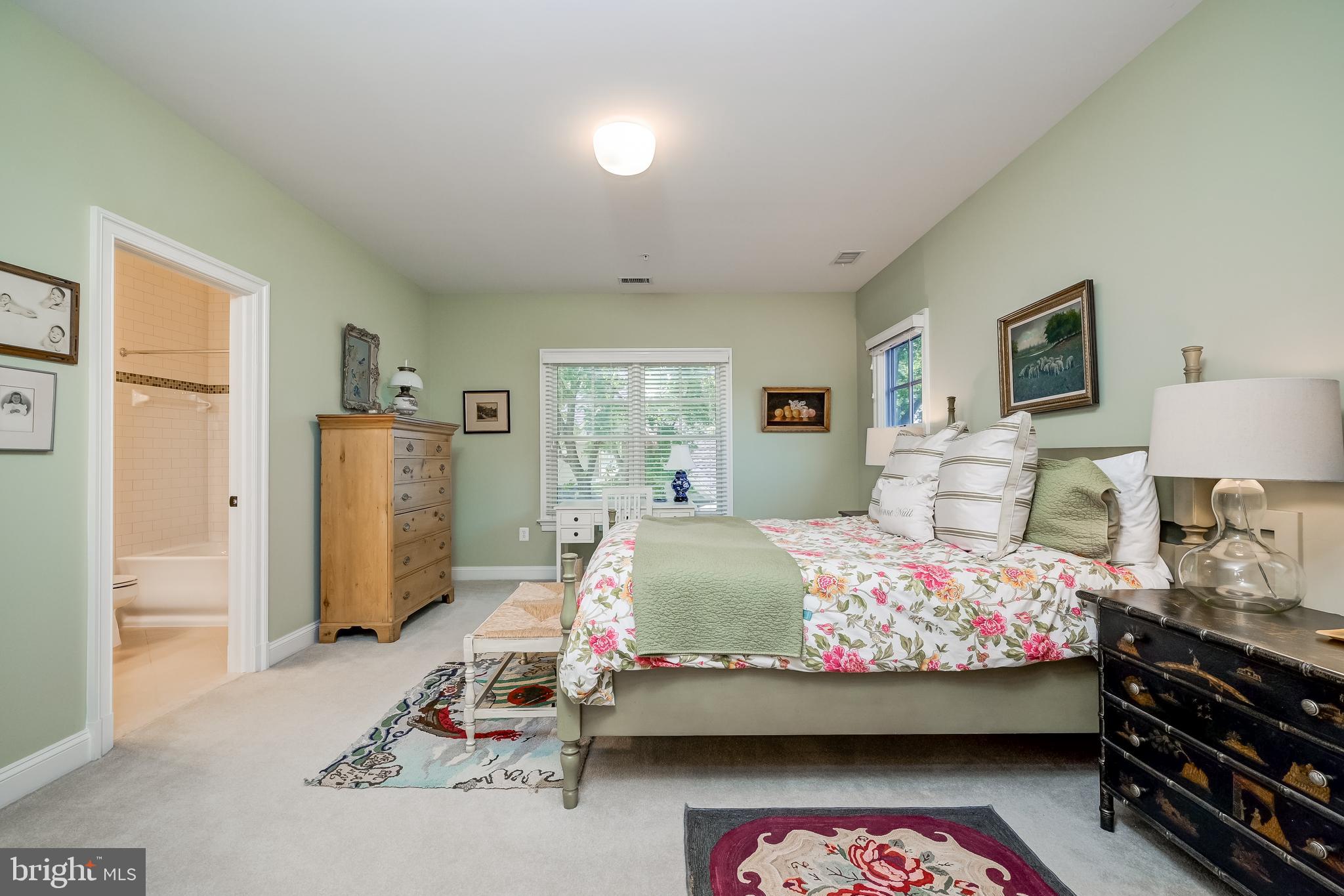 PINEVIEW - Residential