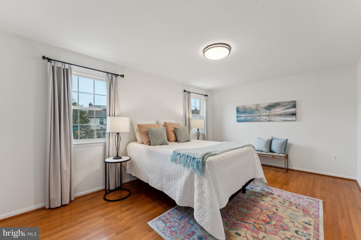 LAKEPOINTE - Residential