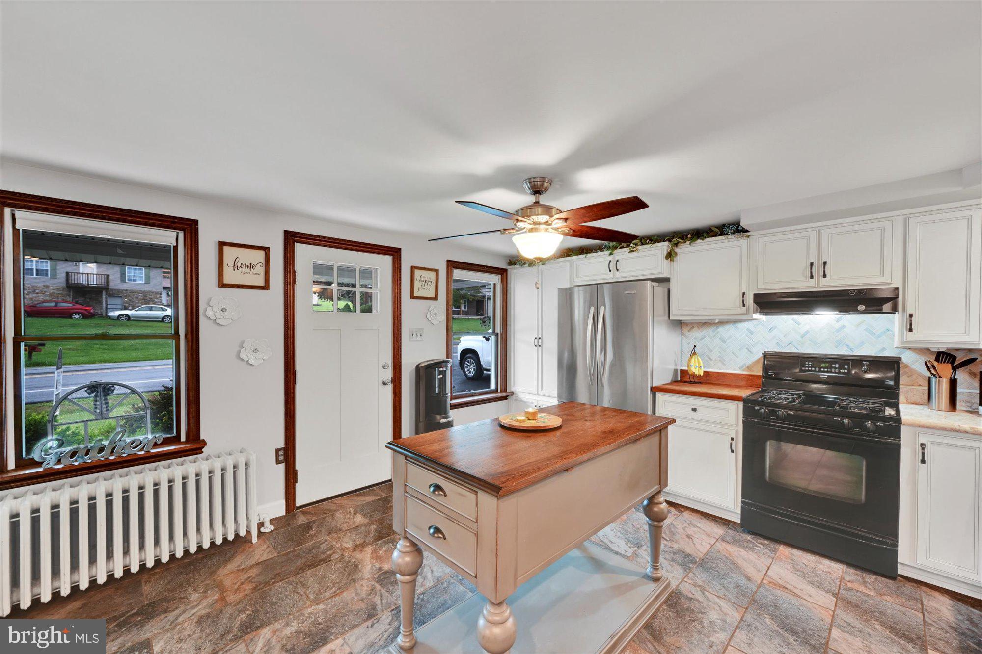 PINE GROVE - Residential