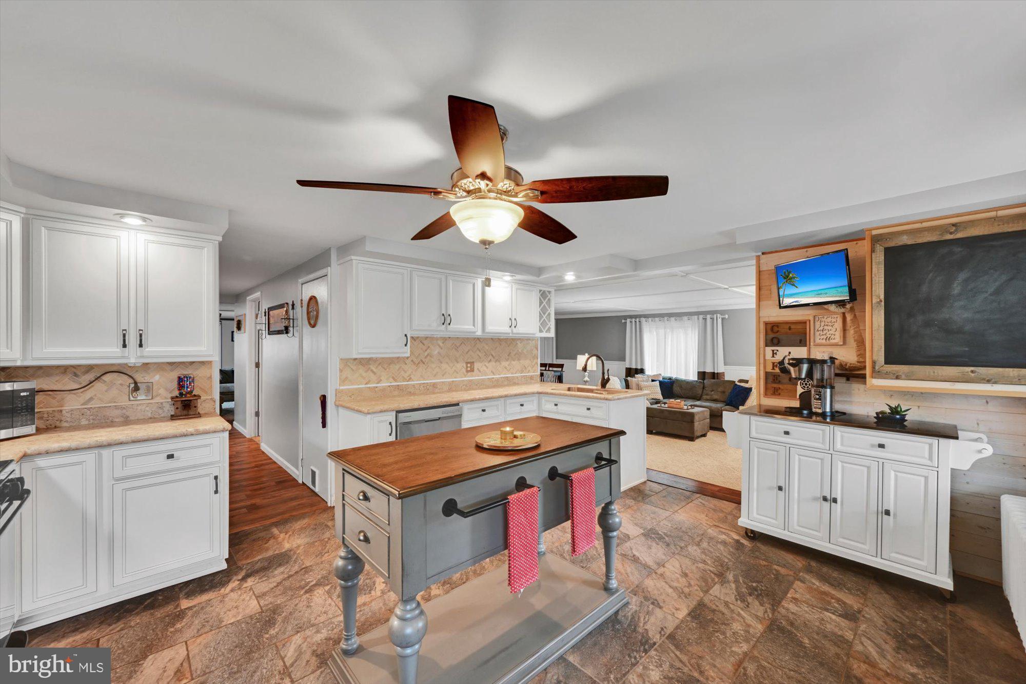PINE GROVE - Residential