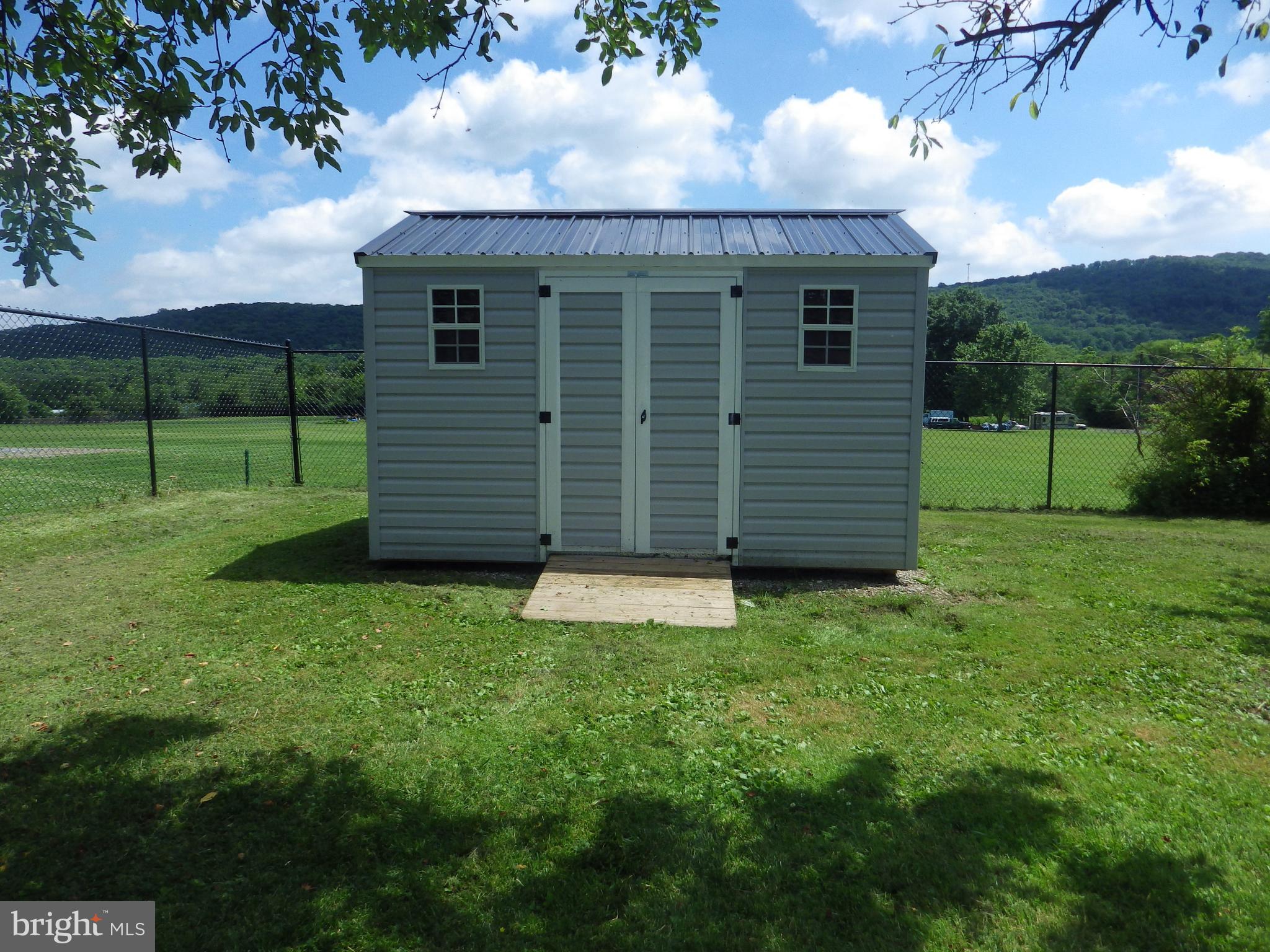 PINE GROVE - Residential