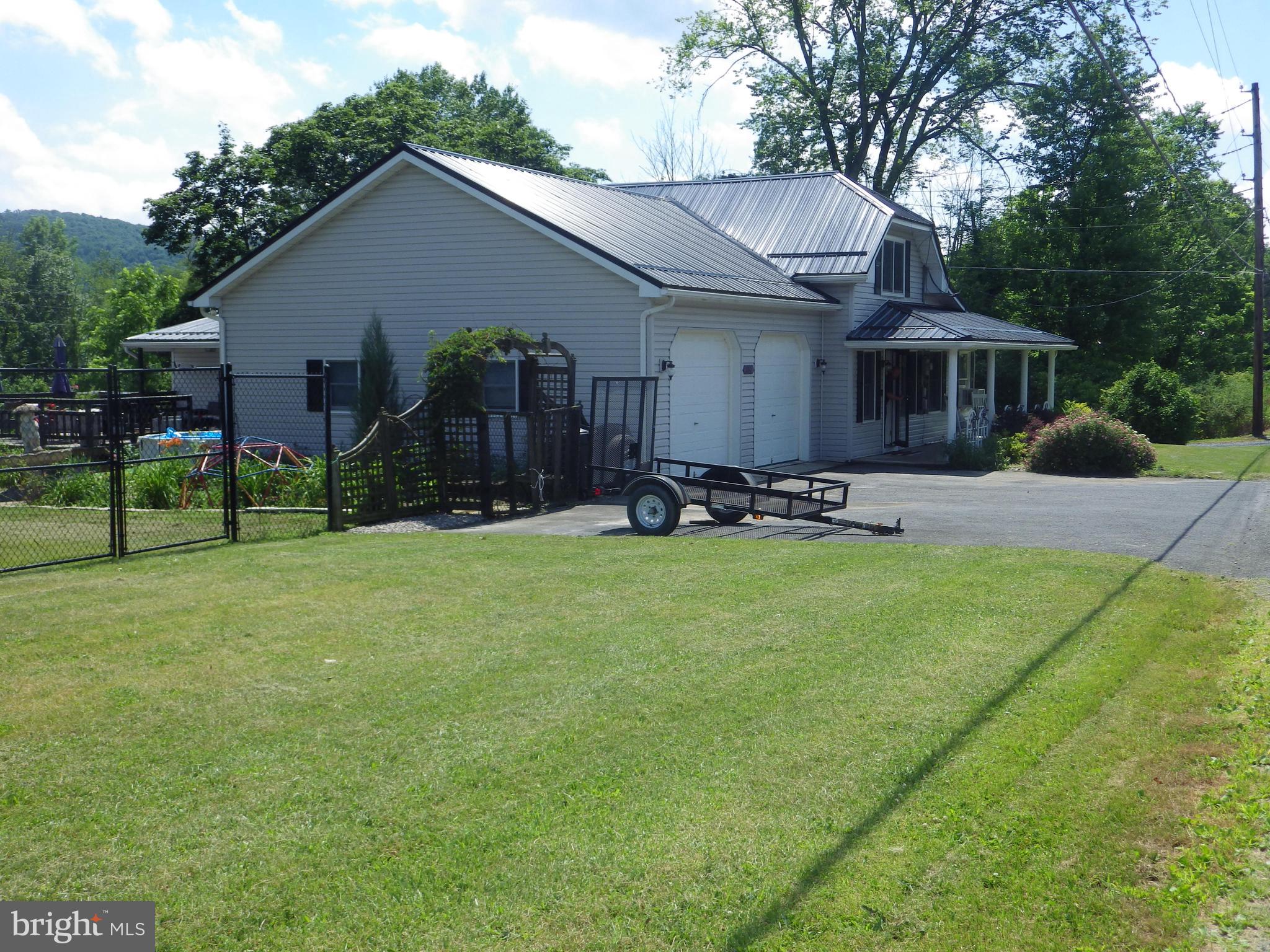 PINE GROVE - Residential