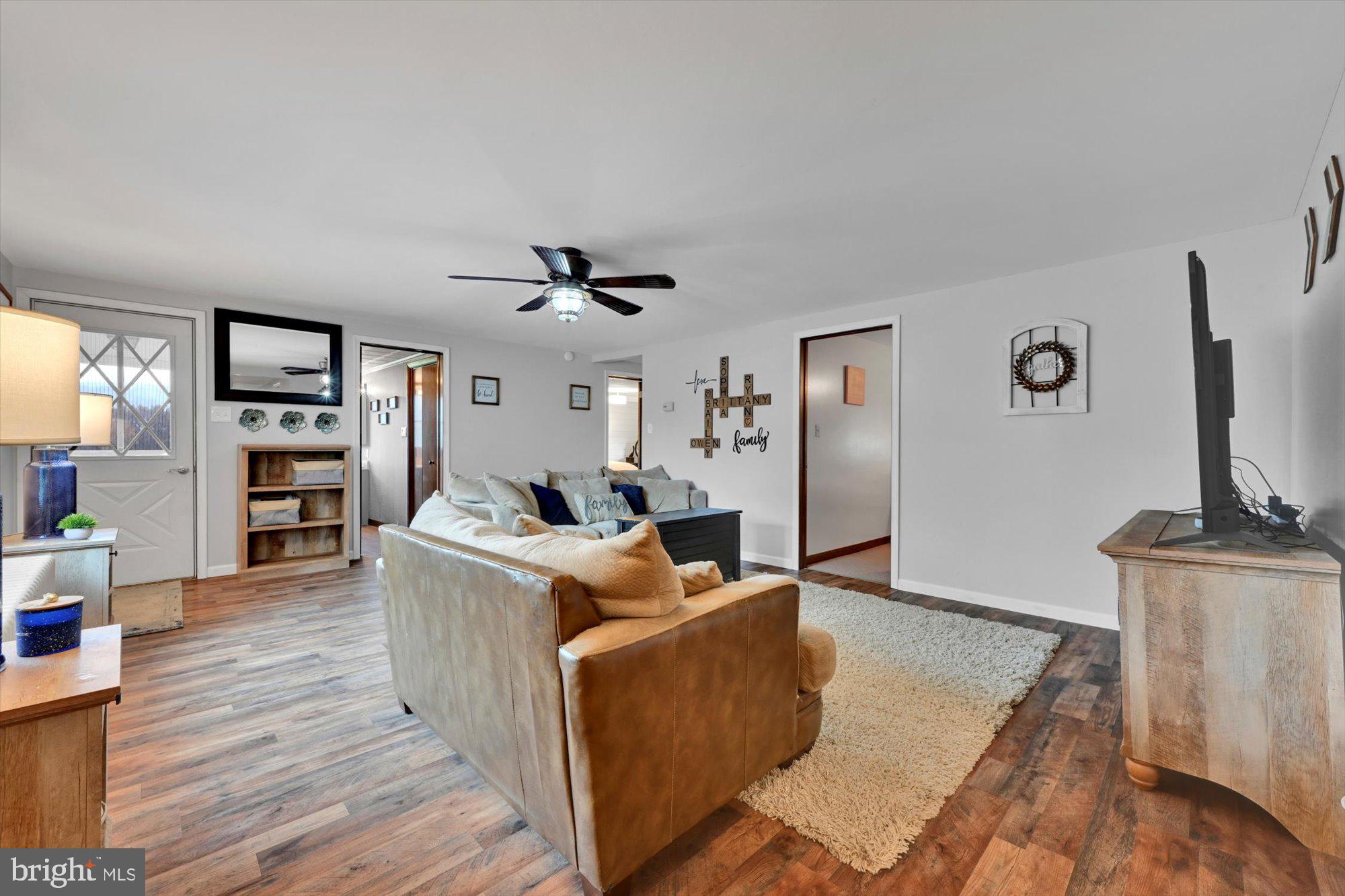 PINE GROVE - Residential