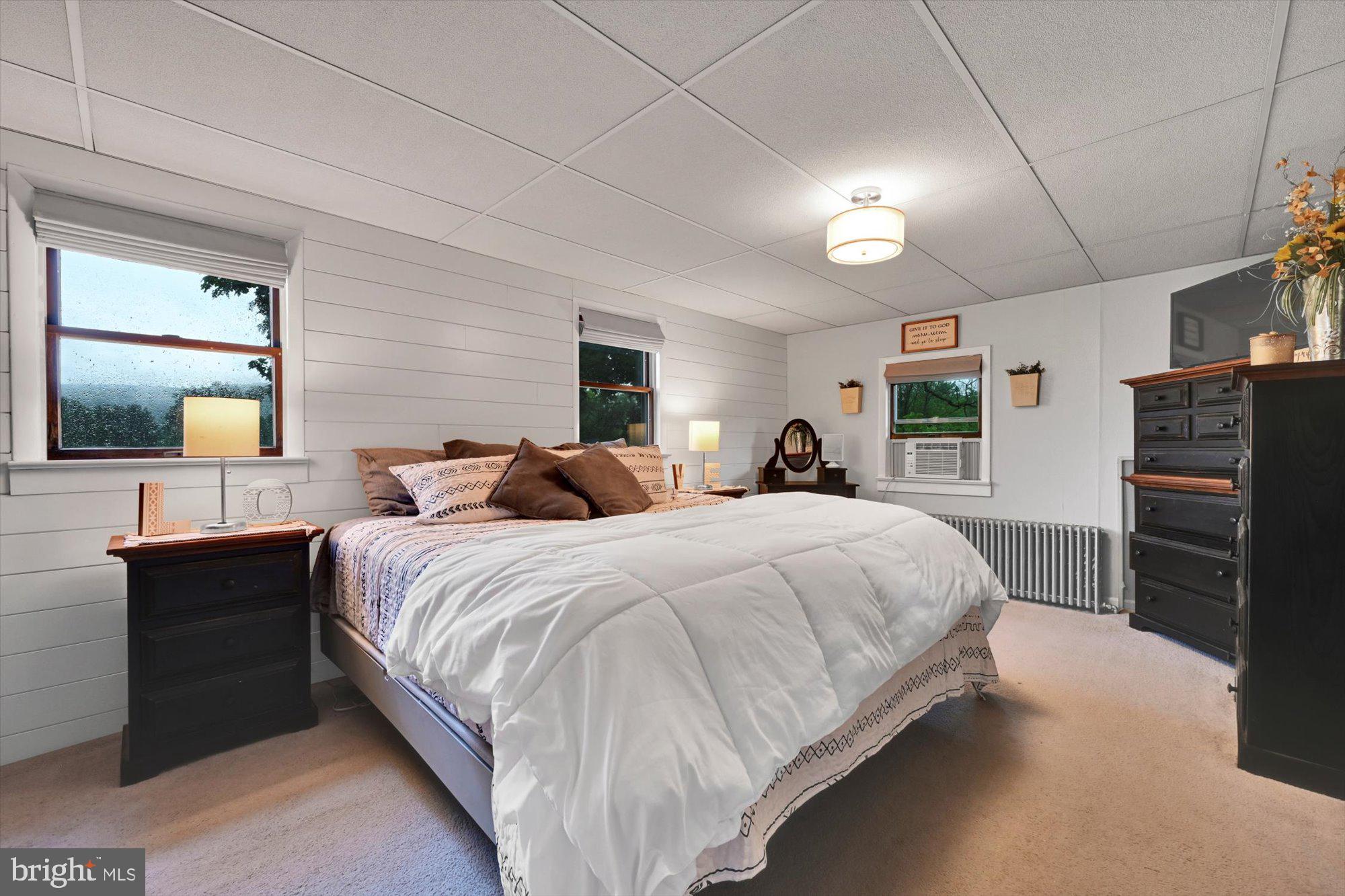 PINE GROVE - Residential