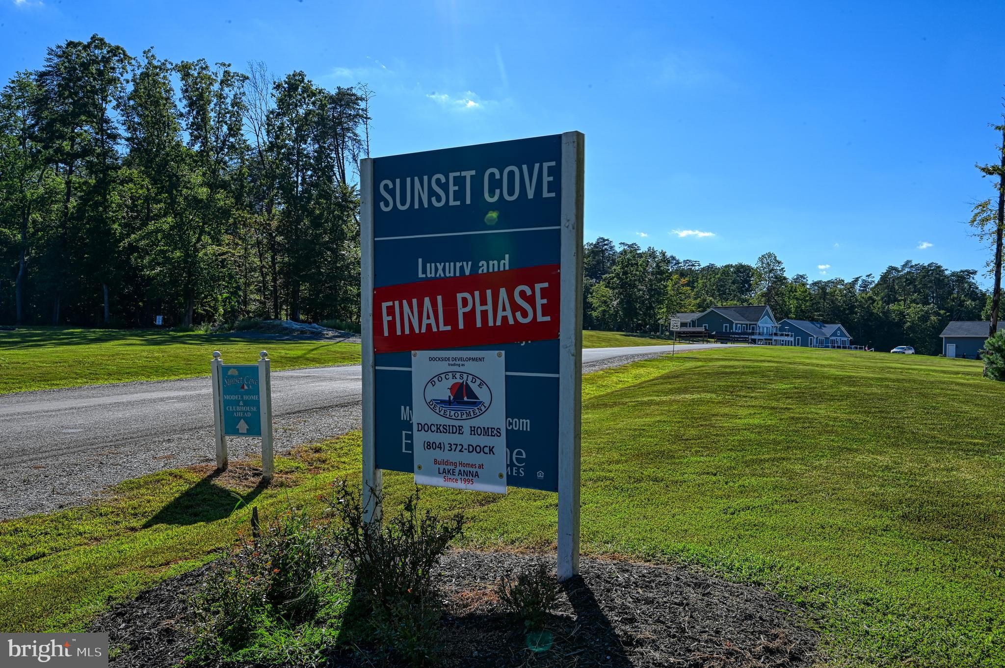 SUNSET COVE - Land