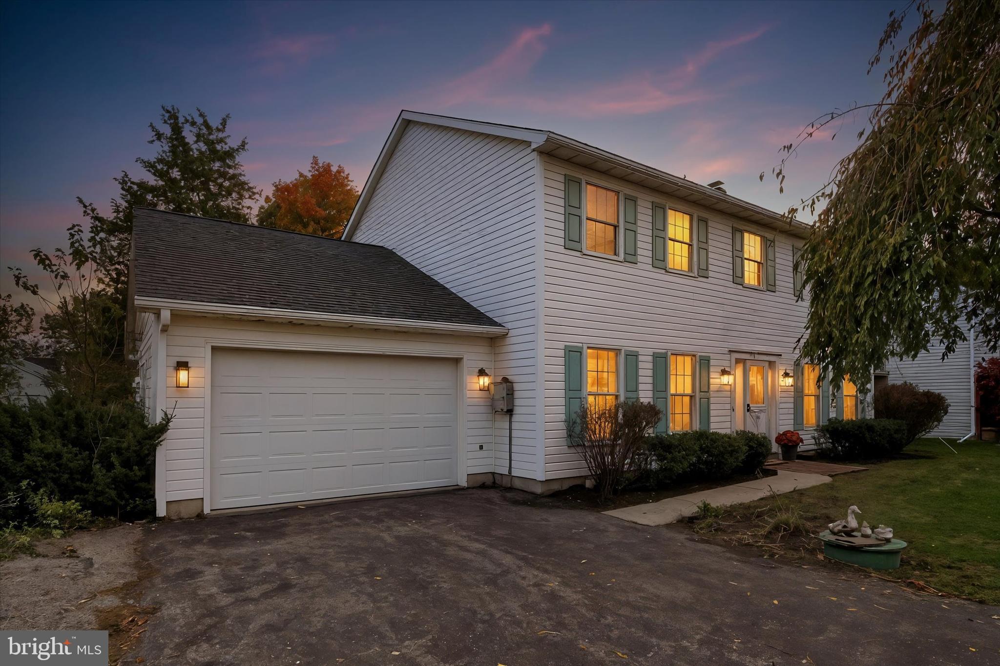 LAKE HERITAGE - Residential