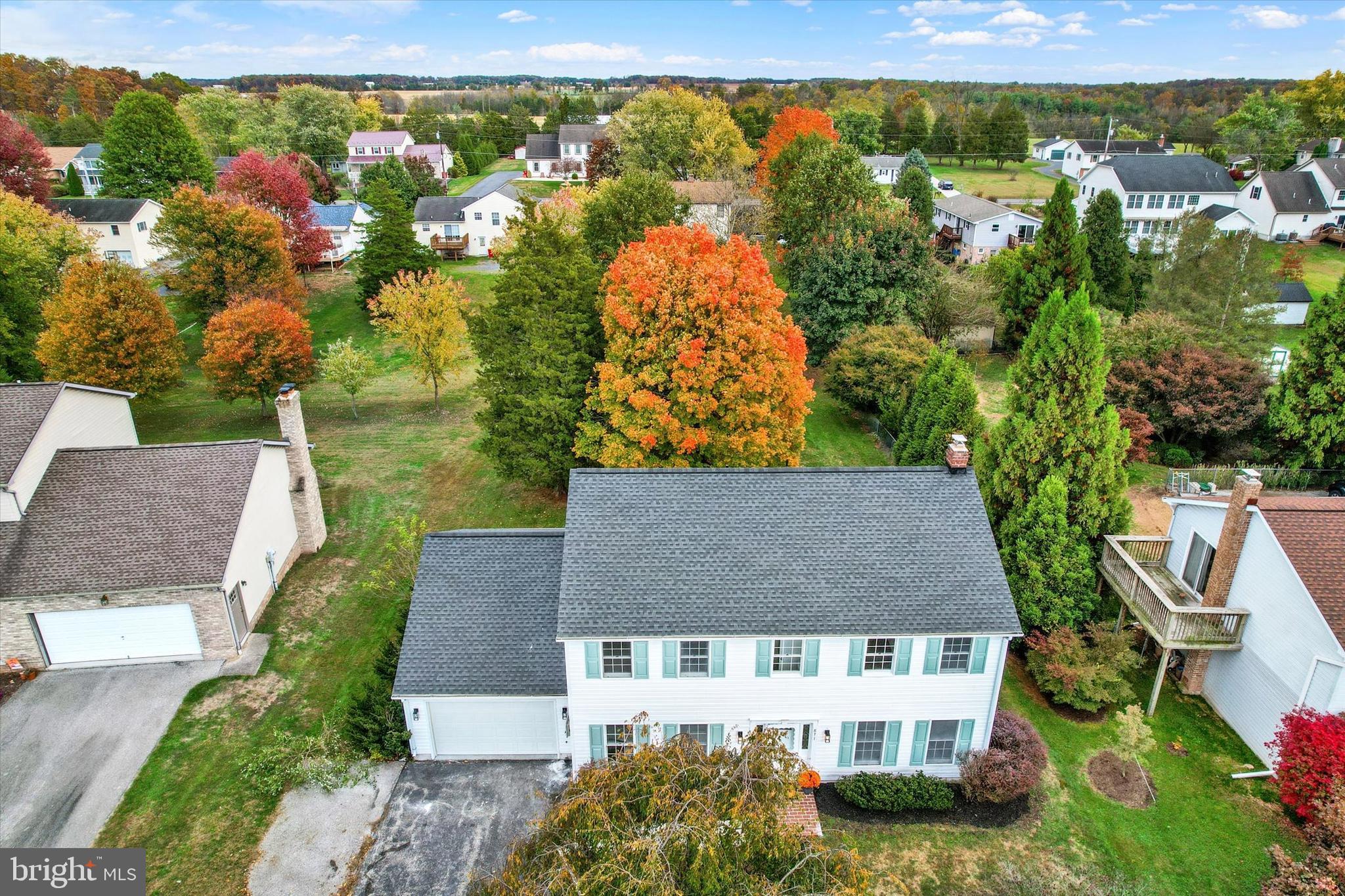 LAKE HERITAGE - Residential