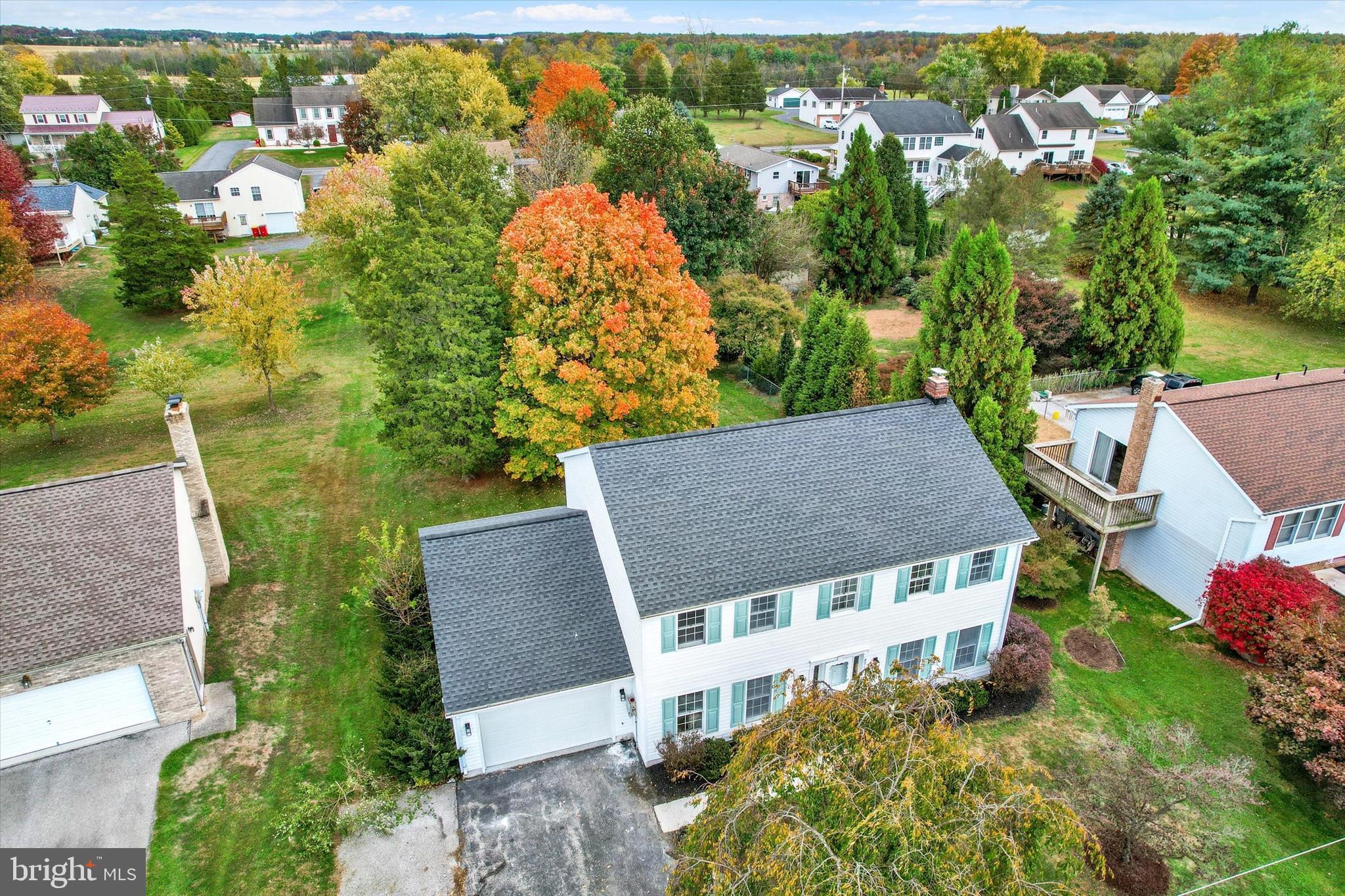LAKE HERITAGE - Residential