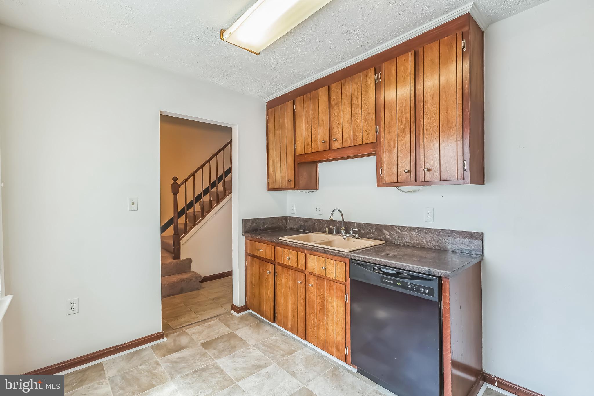 AUSTIN RUN TOWNHOUSES - Residential