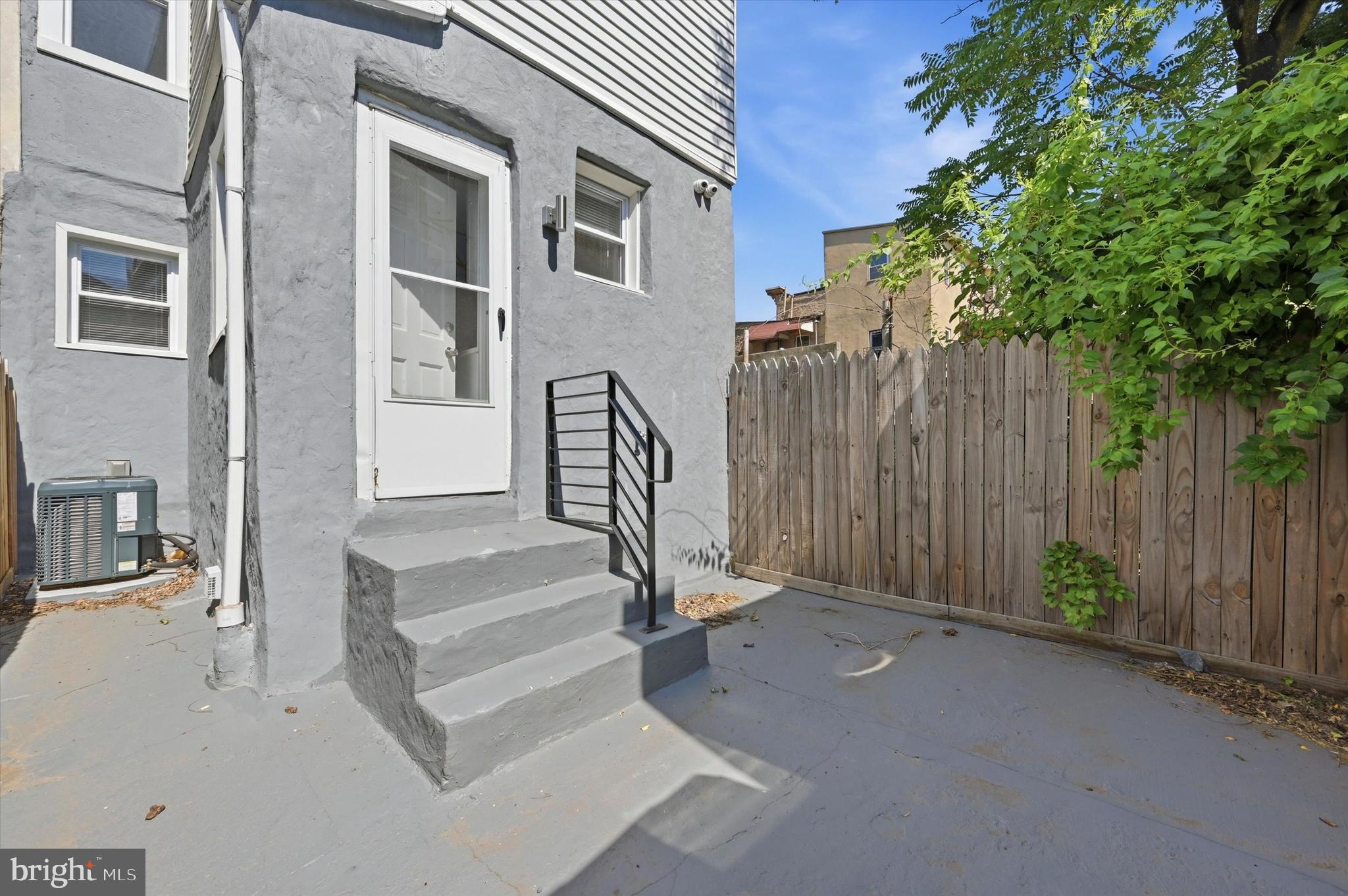 NORRIS SQUARE - Residential