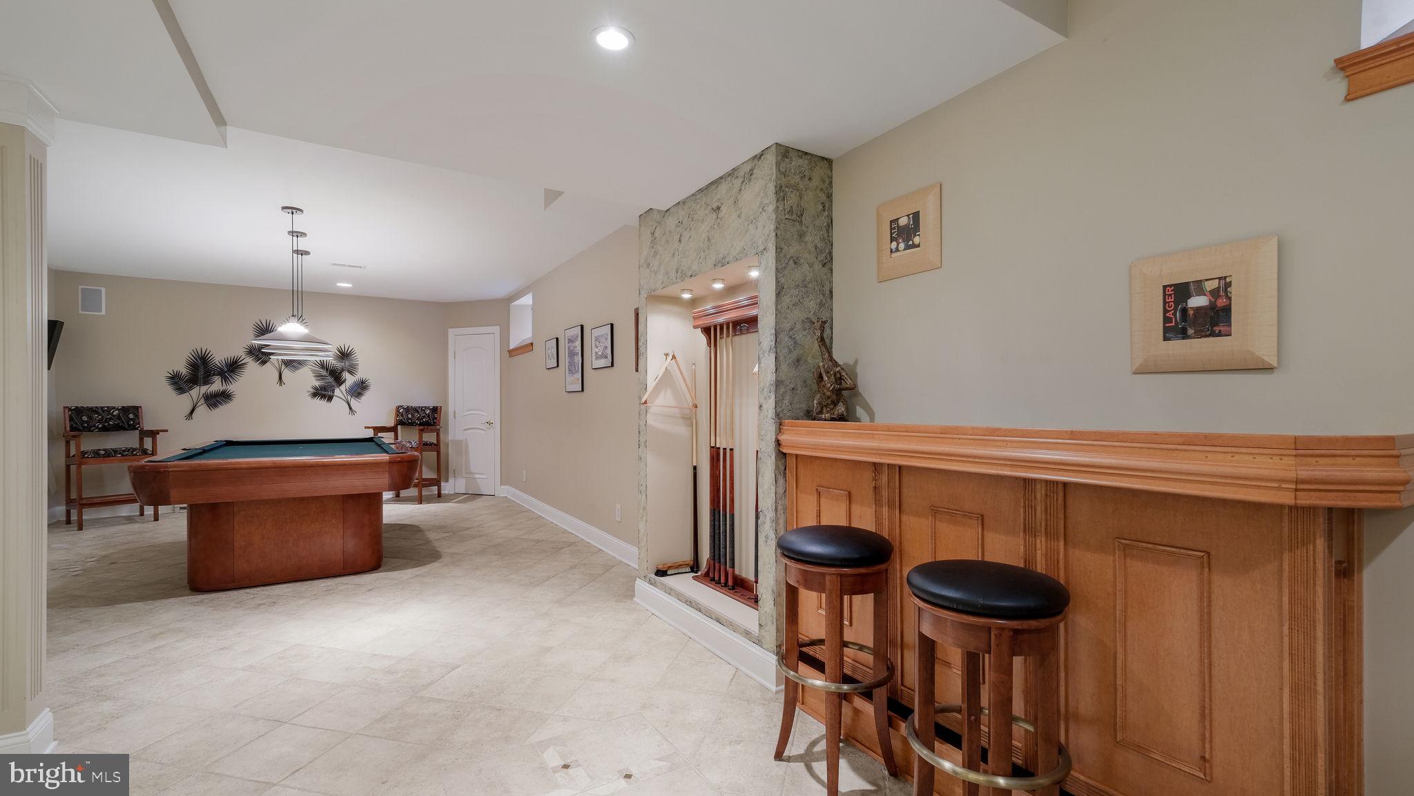 FOX HUNT ESTS - Residential