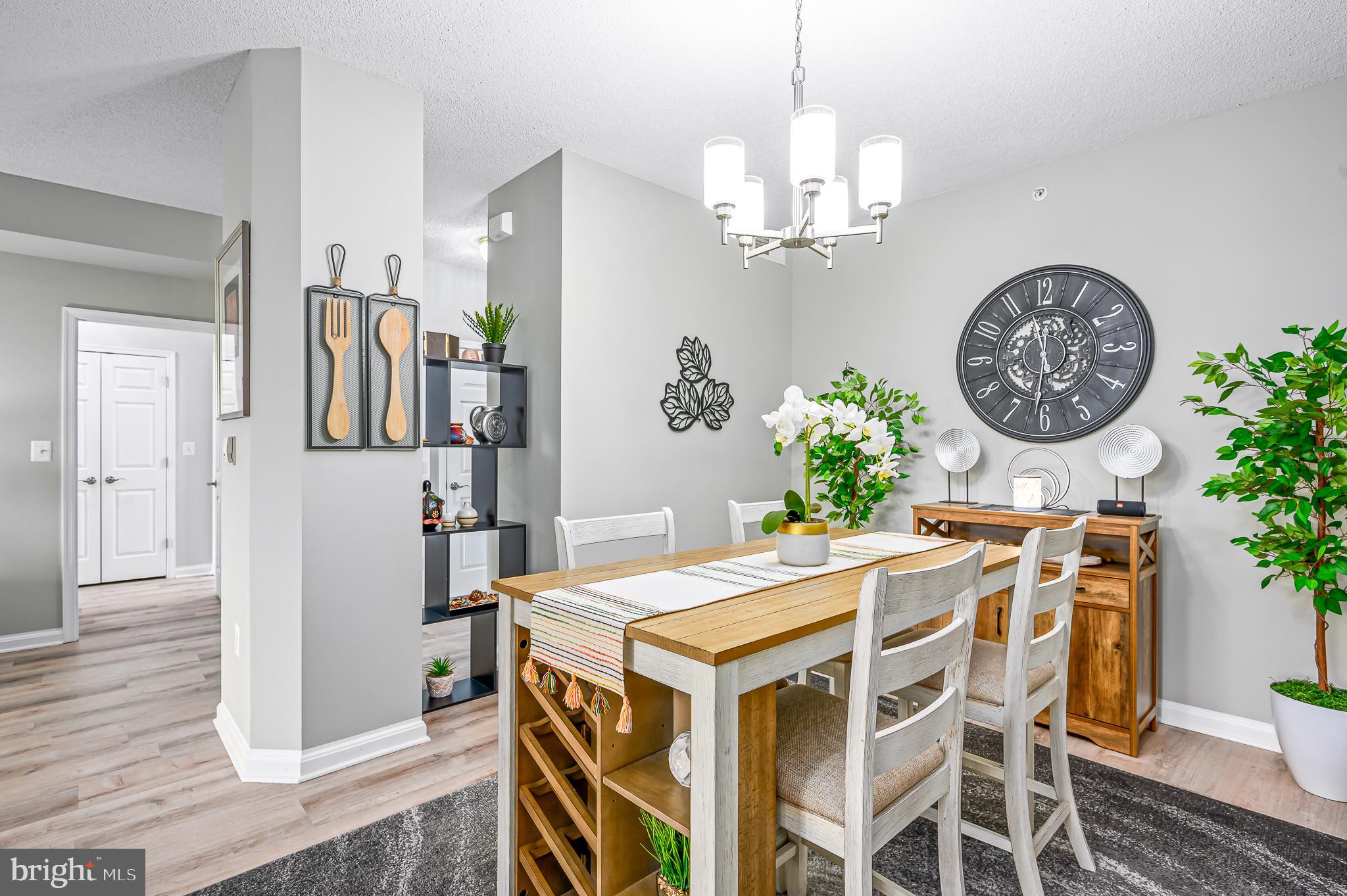 LANSDOWNE WOODS - Residential