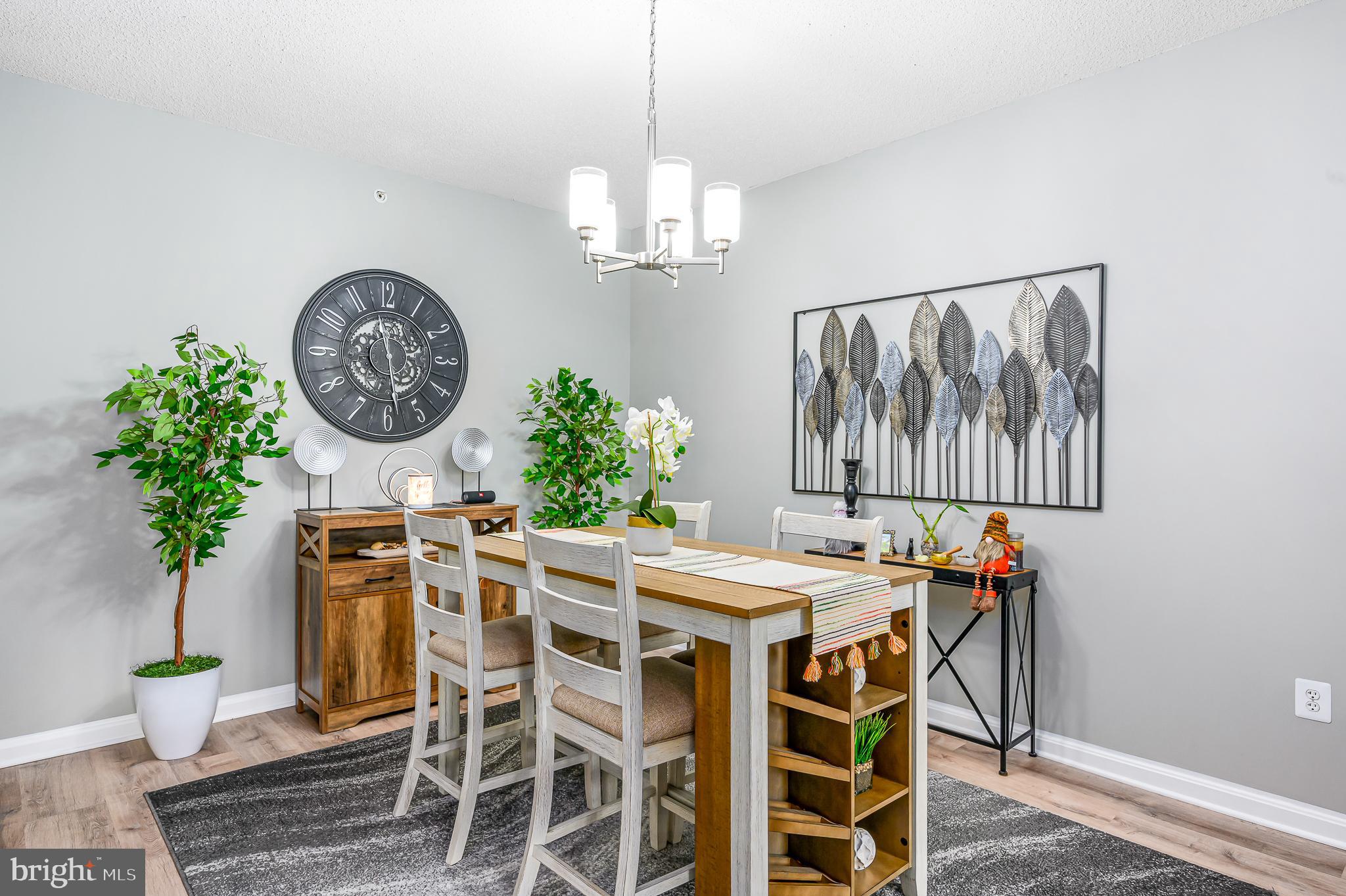 LANSDOWNE WOODS - Residential