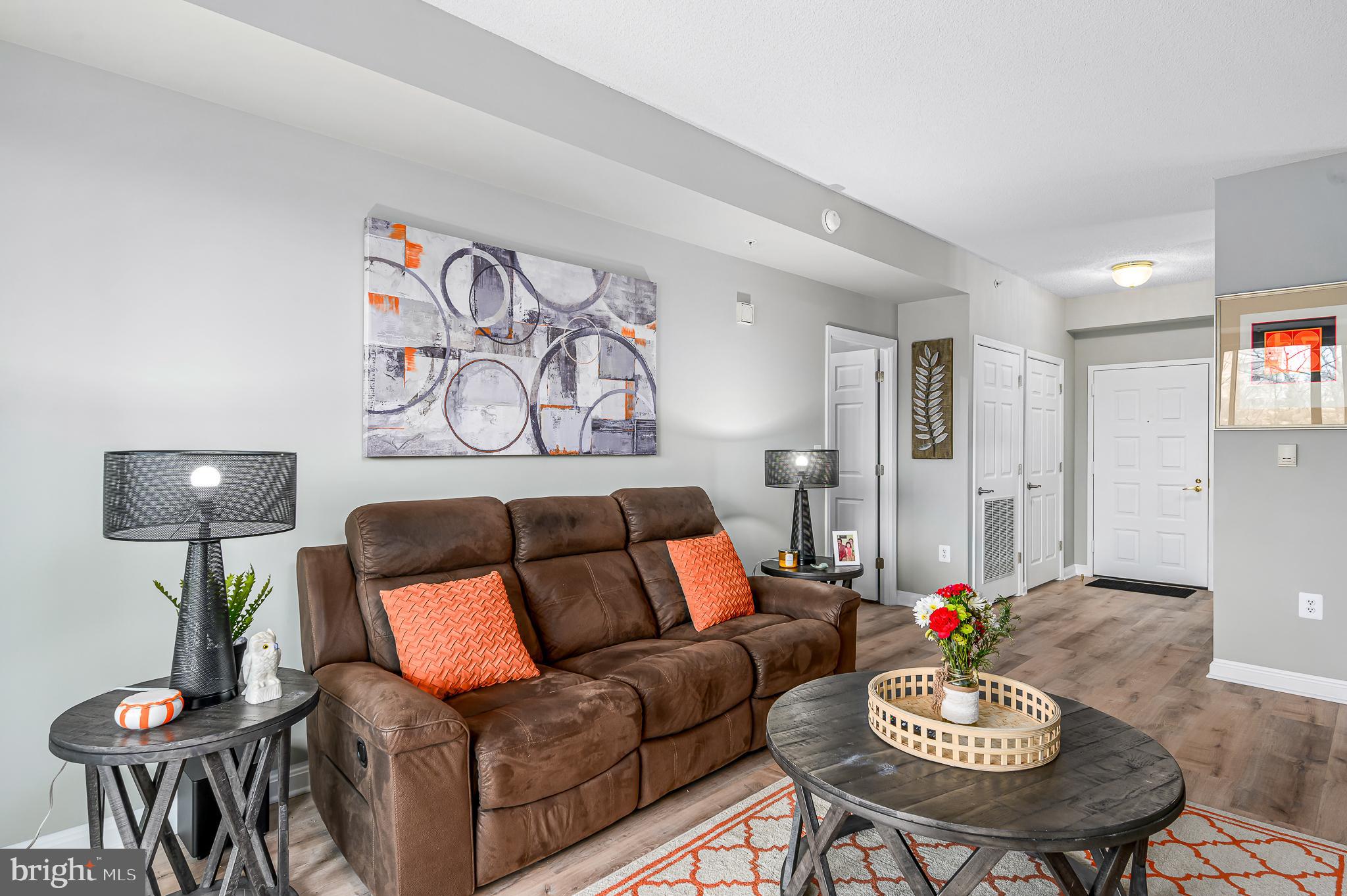 LANSDOWNE WOODS - Residential