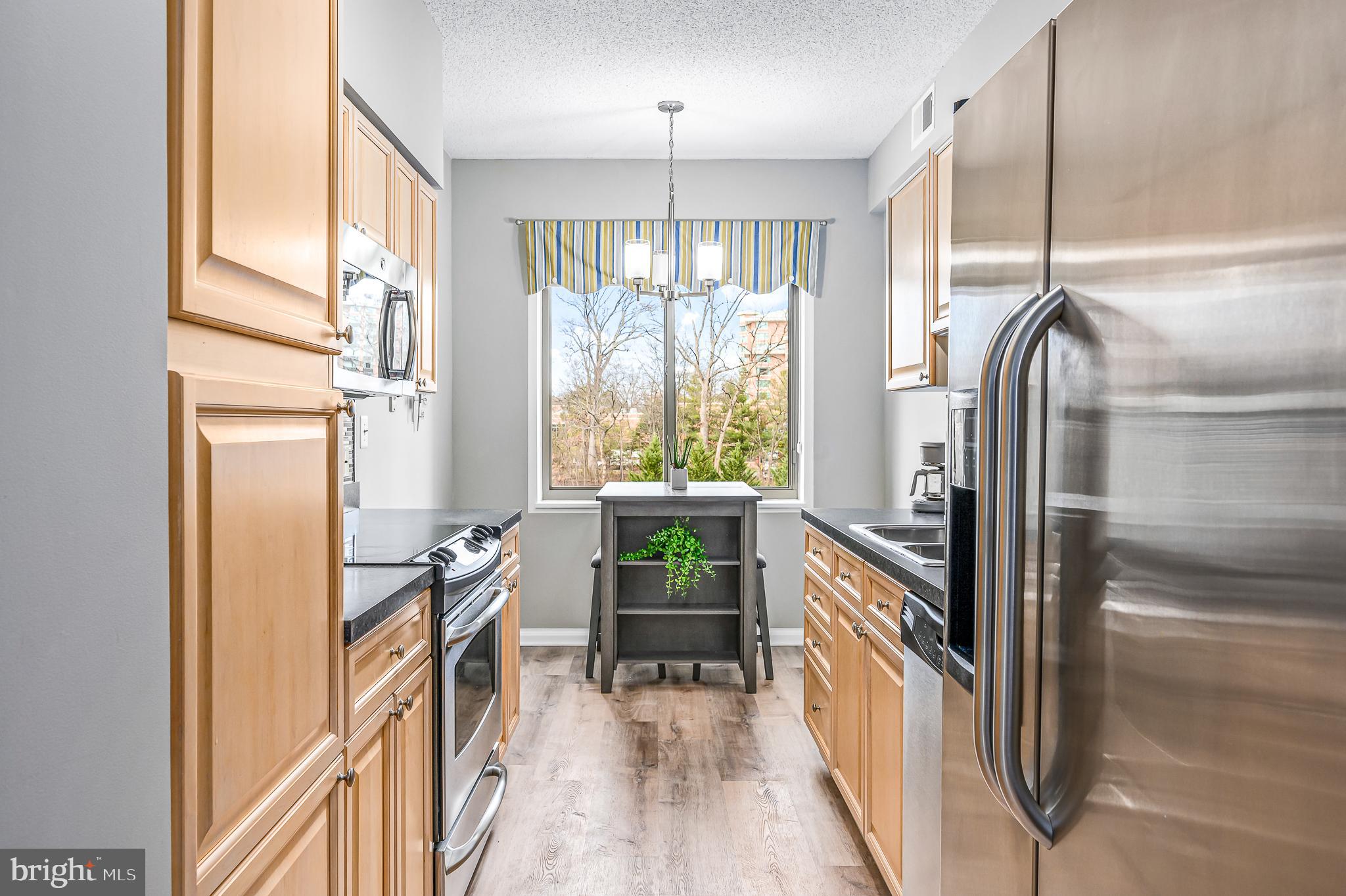 LANSDOWNE WOODS - Residential