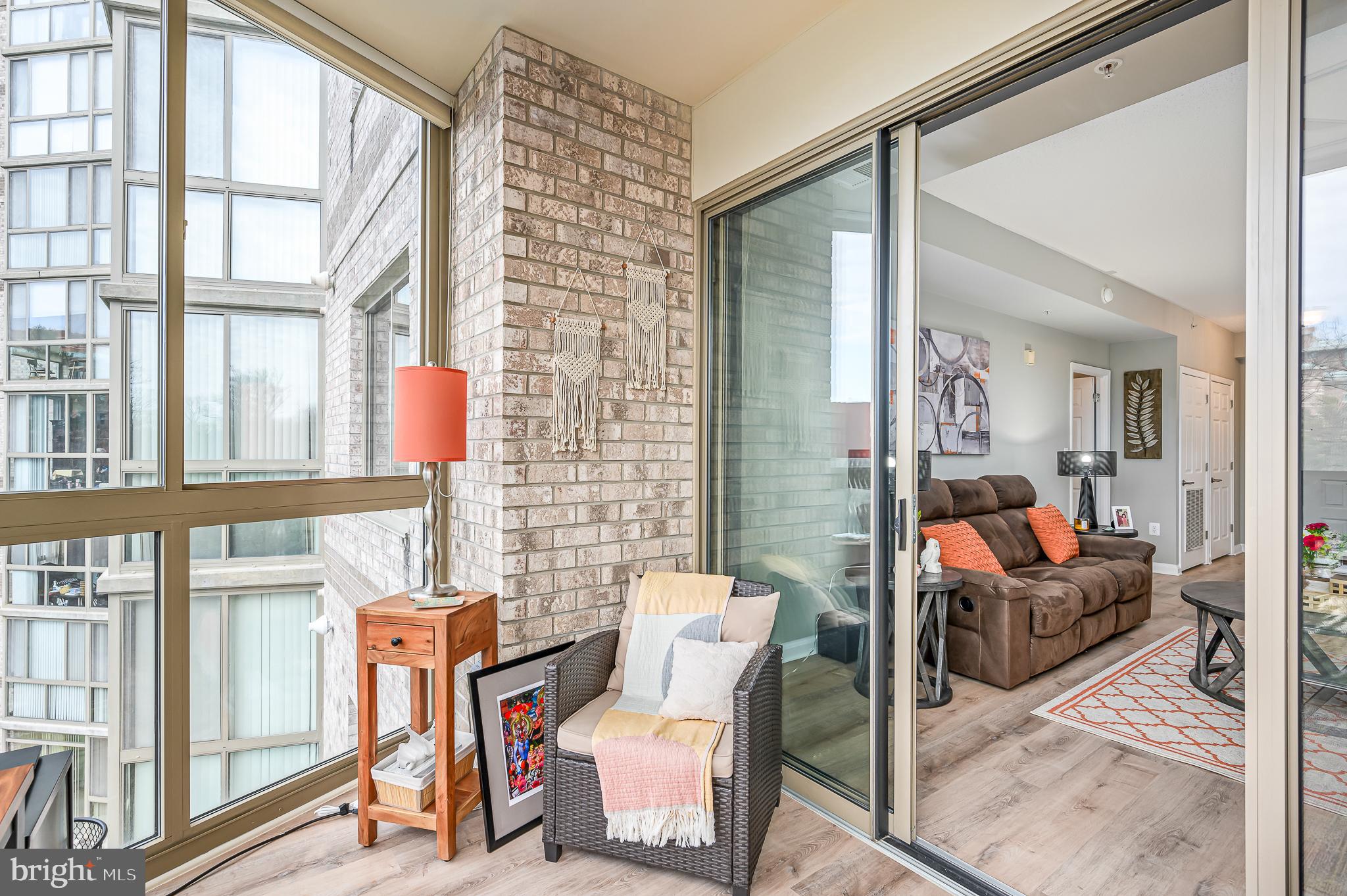 LANSDOWNE WOODS - Residential