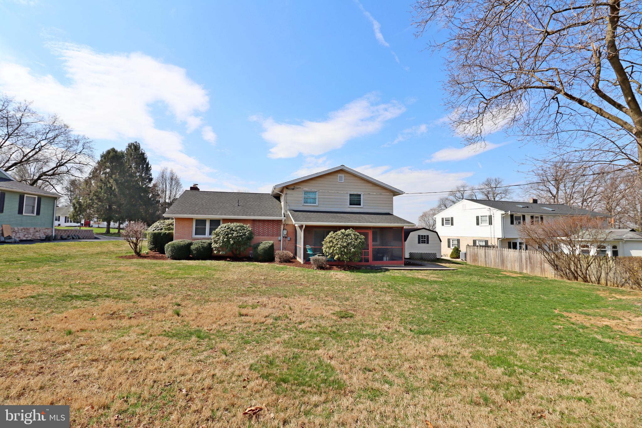 FOREST HILLS - Residential