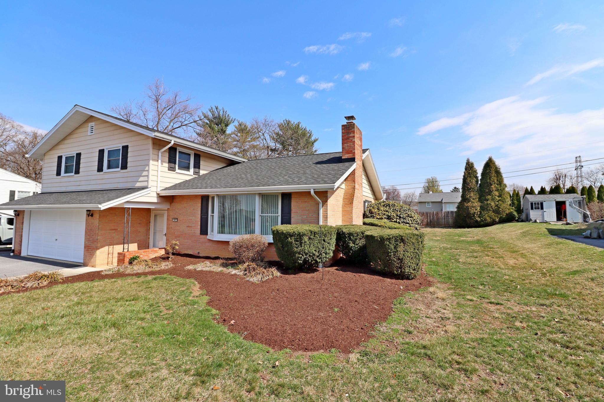 FOREST HILLS - Residential