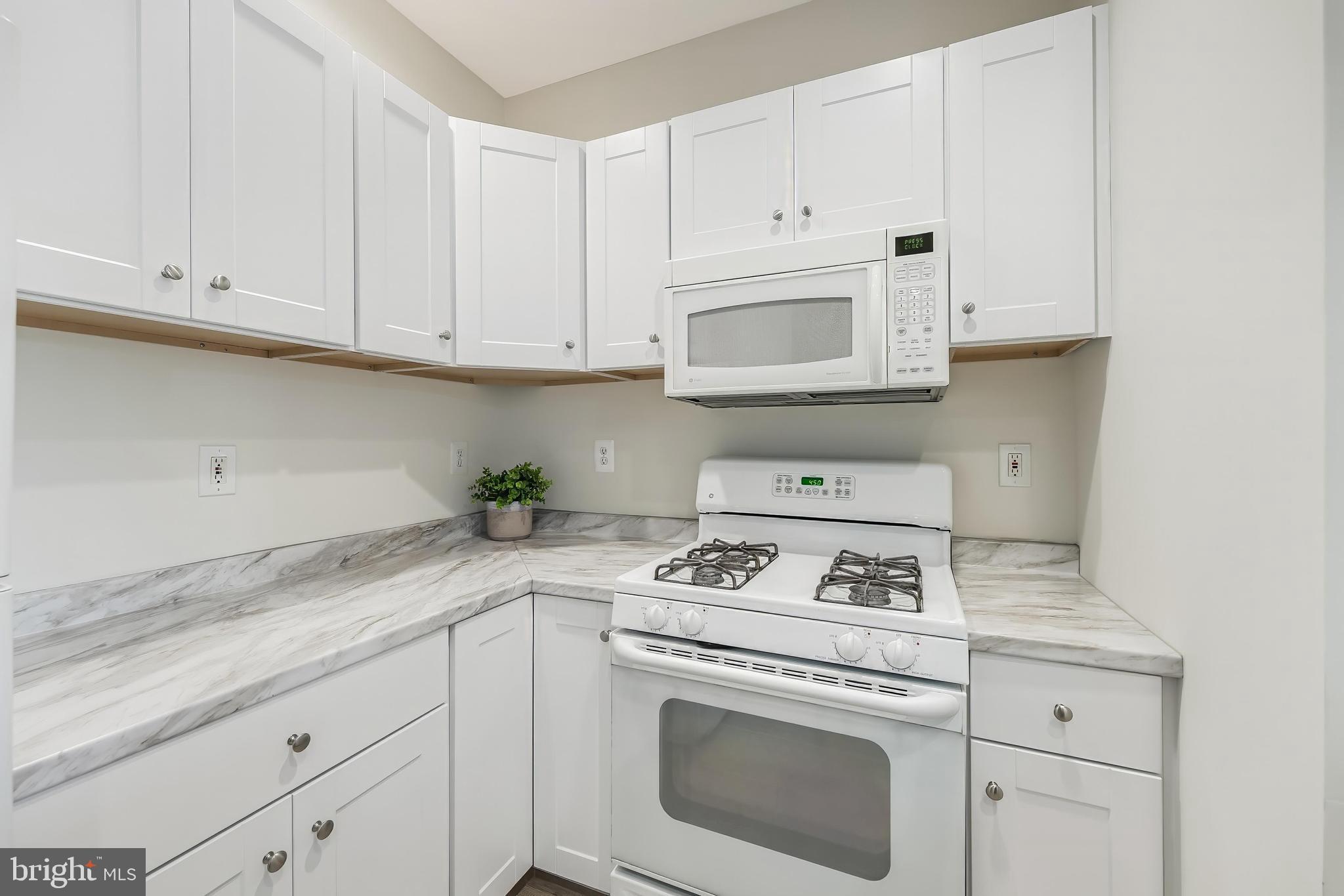 FAIRFAX RIDGE CONDOS - Residential