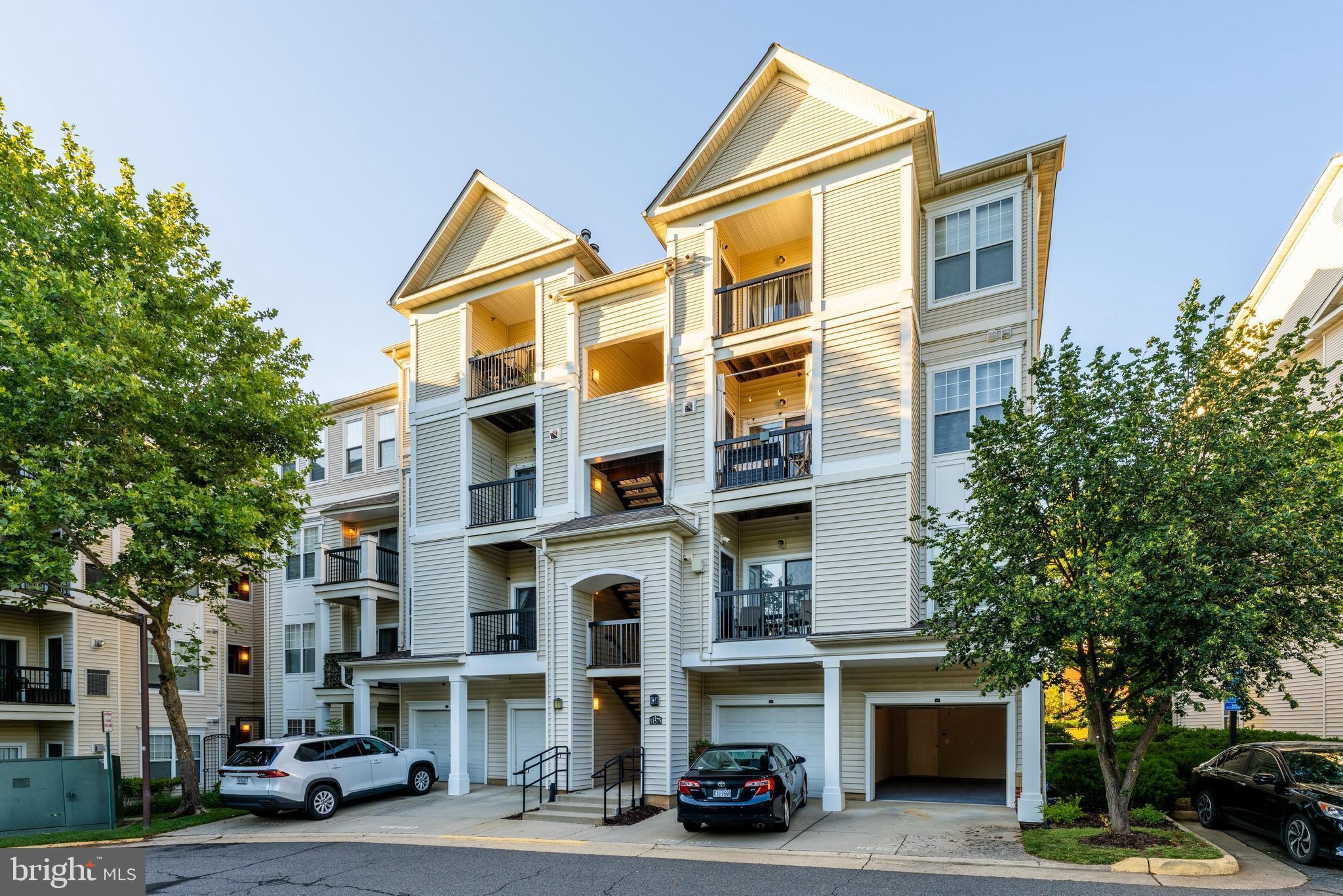 FAIRFAX RIDGE CONDOS - Residential