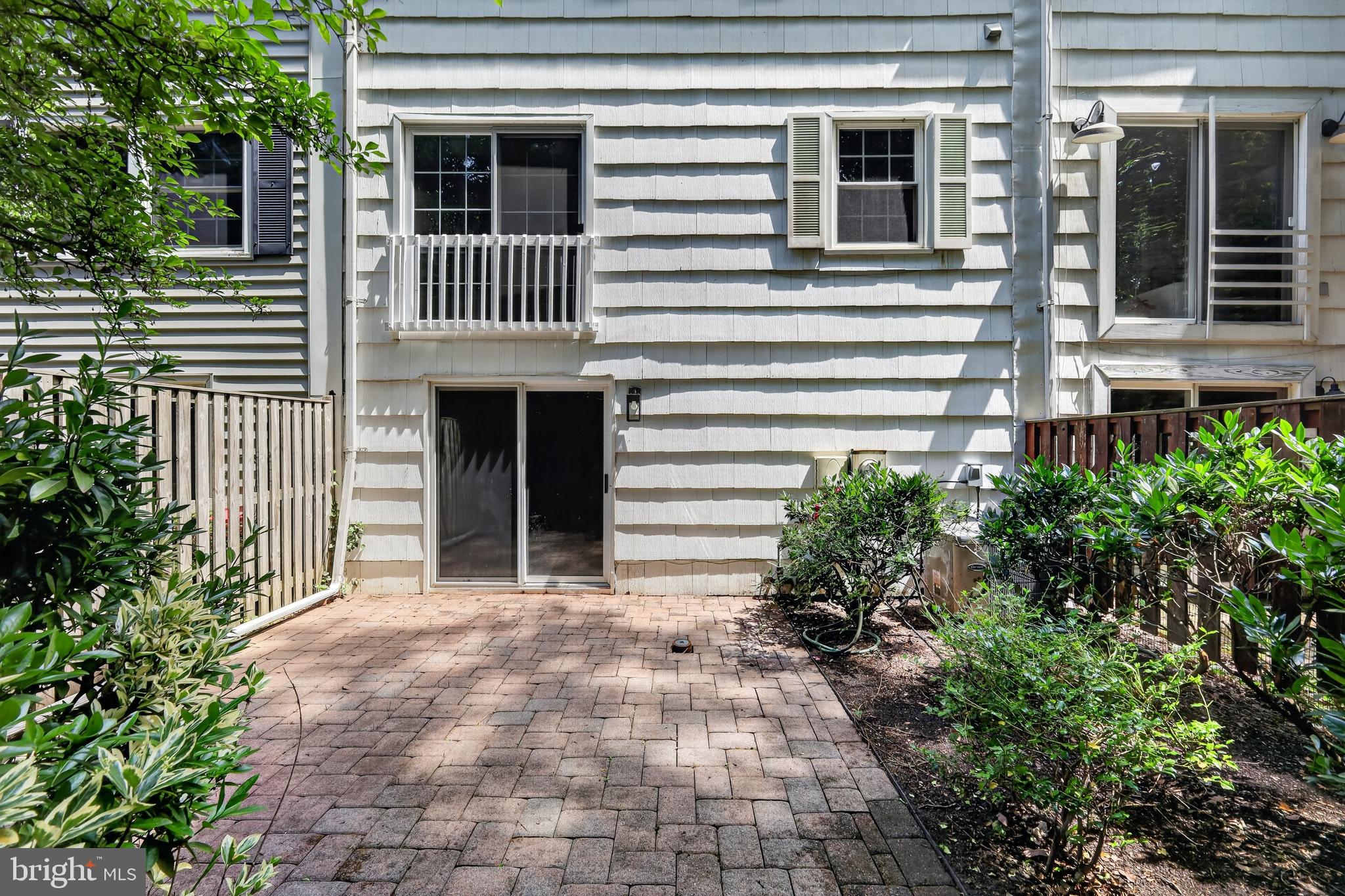 CROFTON TOWNE - Residential