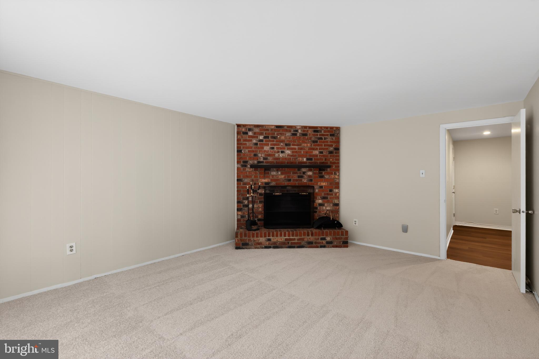CROFTON TOWNE - Residential