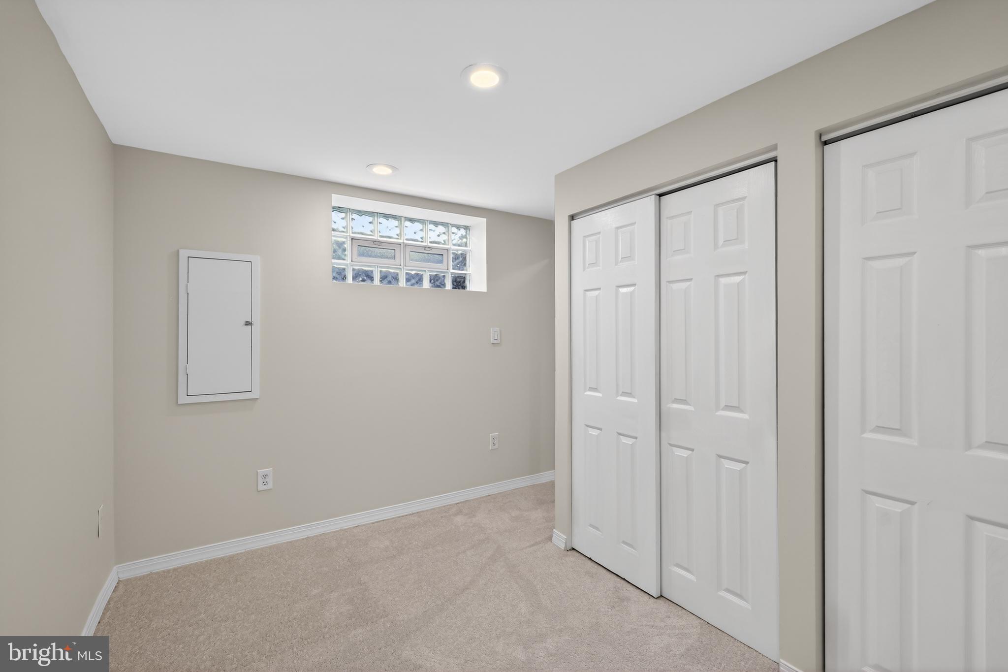 CROFTON TOWNE - Residential