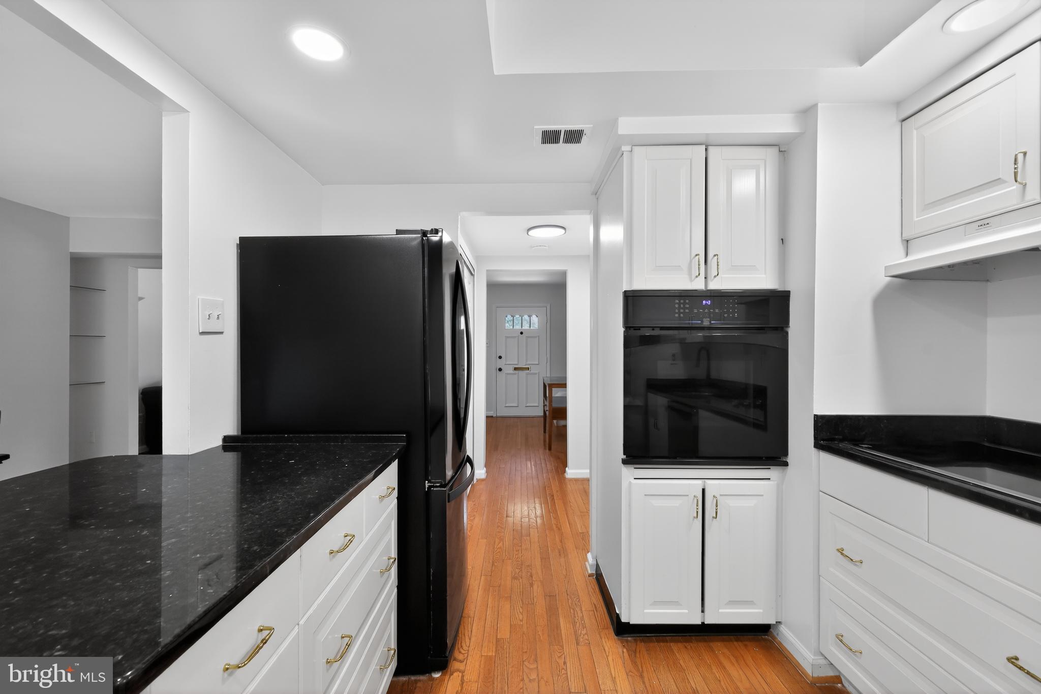 CROFTON TOWNE - Residential