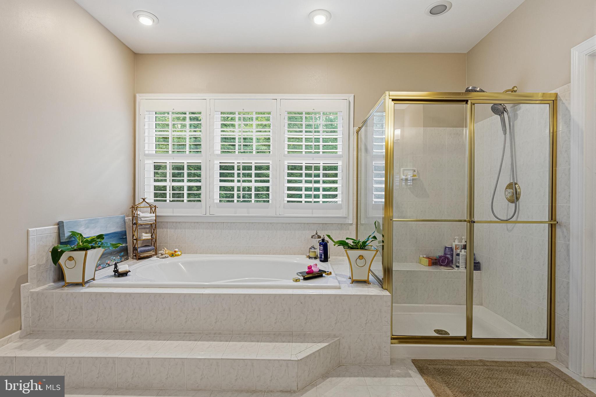 WOODLEA HILLS - Residential
