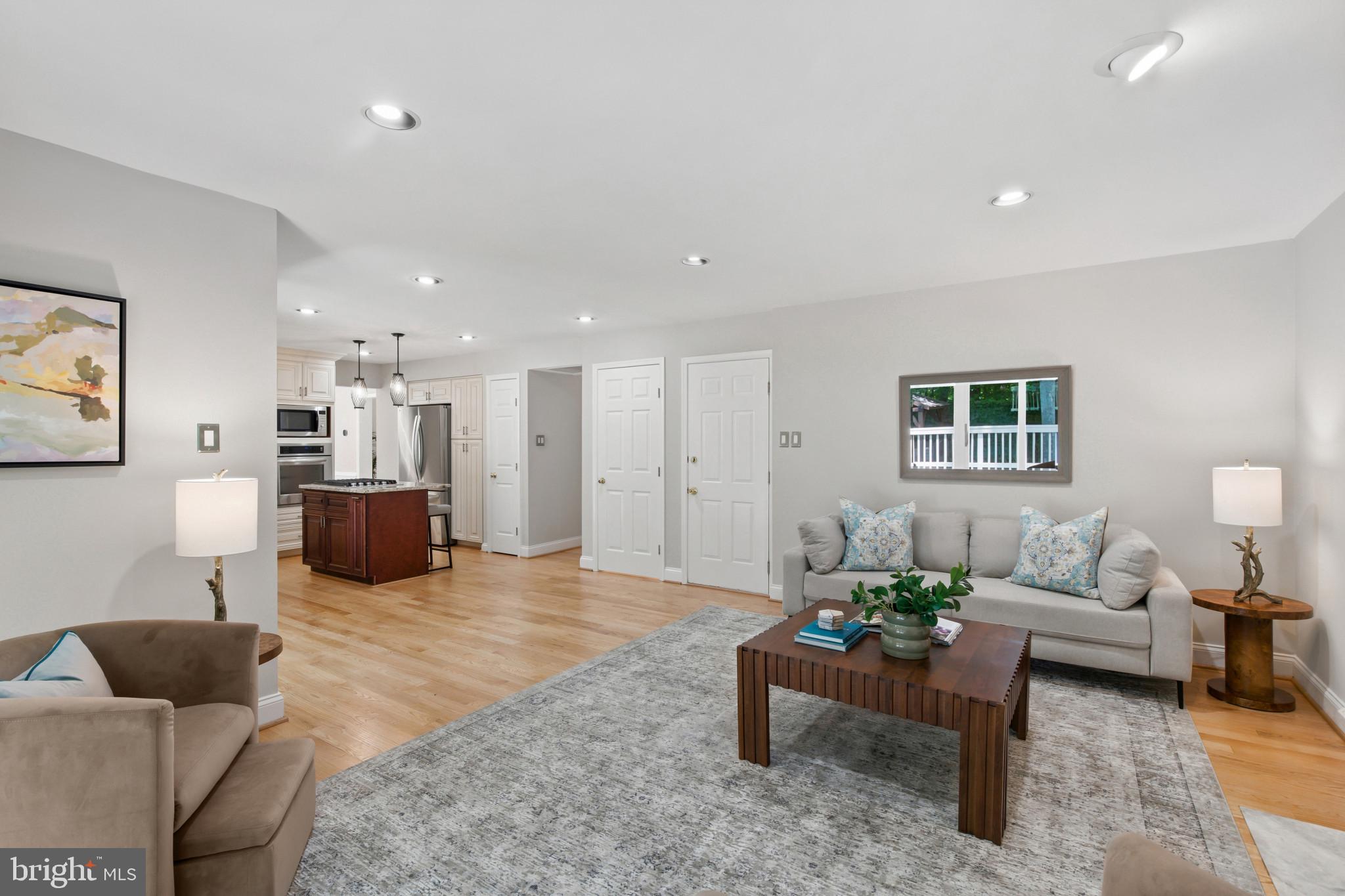 CROFTON WOODS - Residential