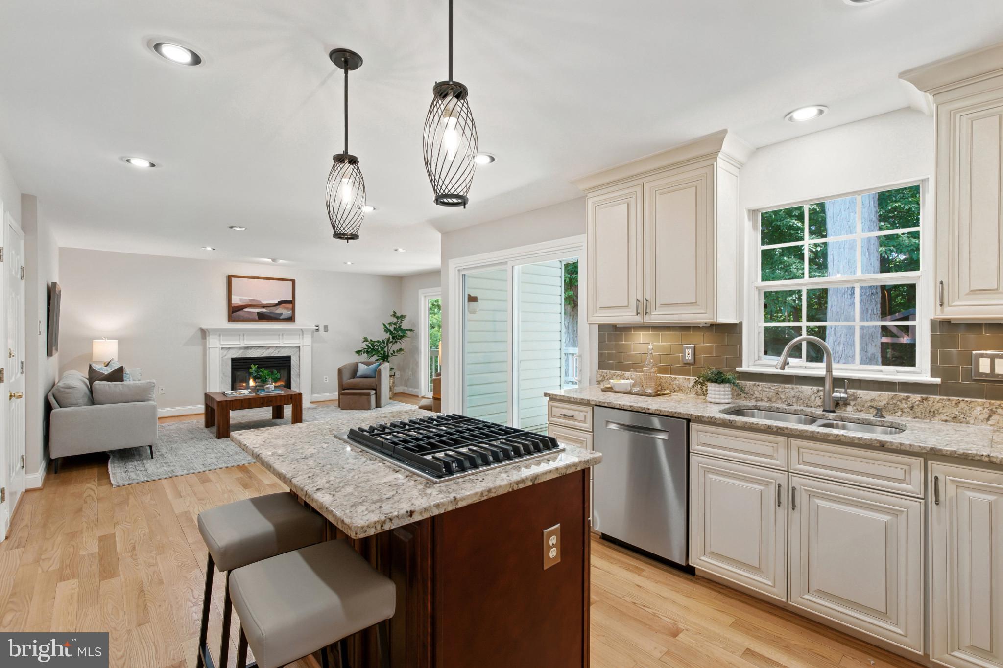 CROFTON WOODS - Residential