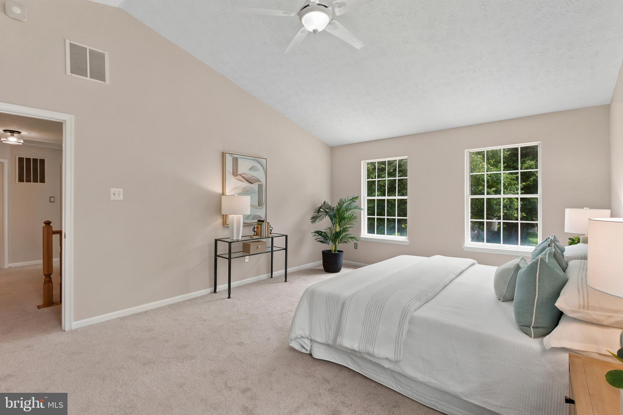 CROFTON WOODS - Residential