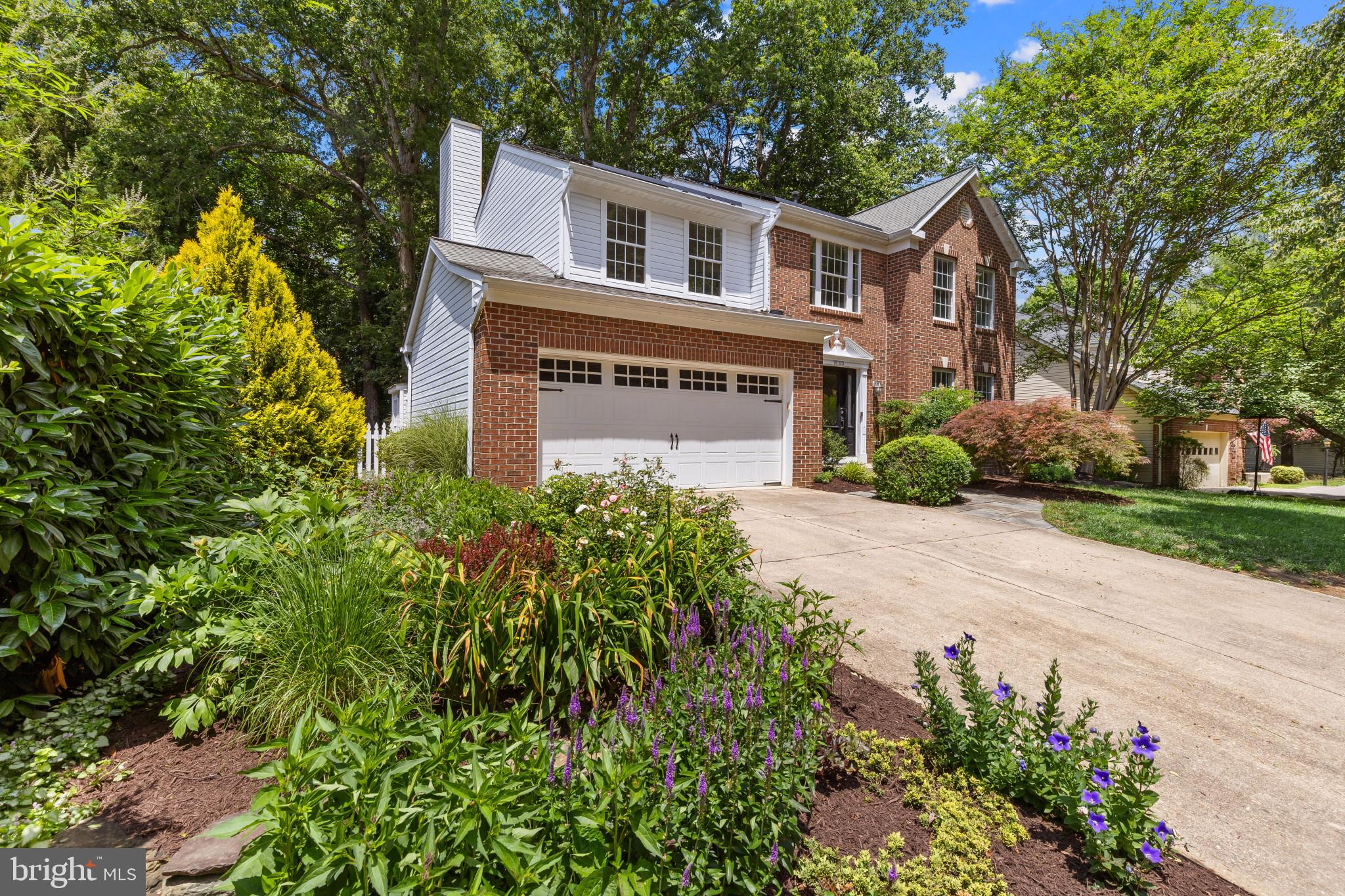 CROFTON WOODS - Residential