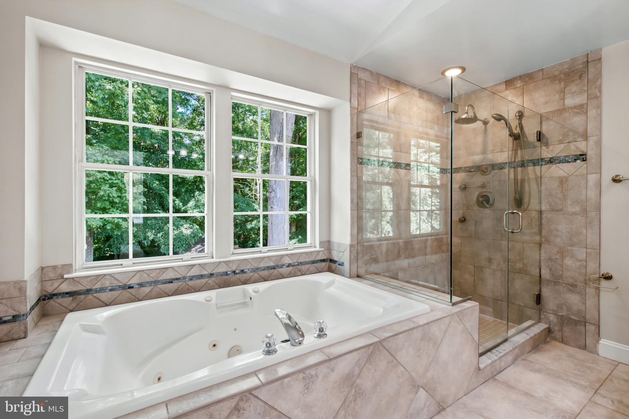 CROFTON WOODS - Residential