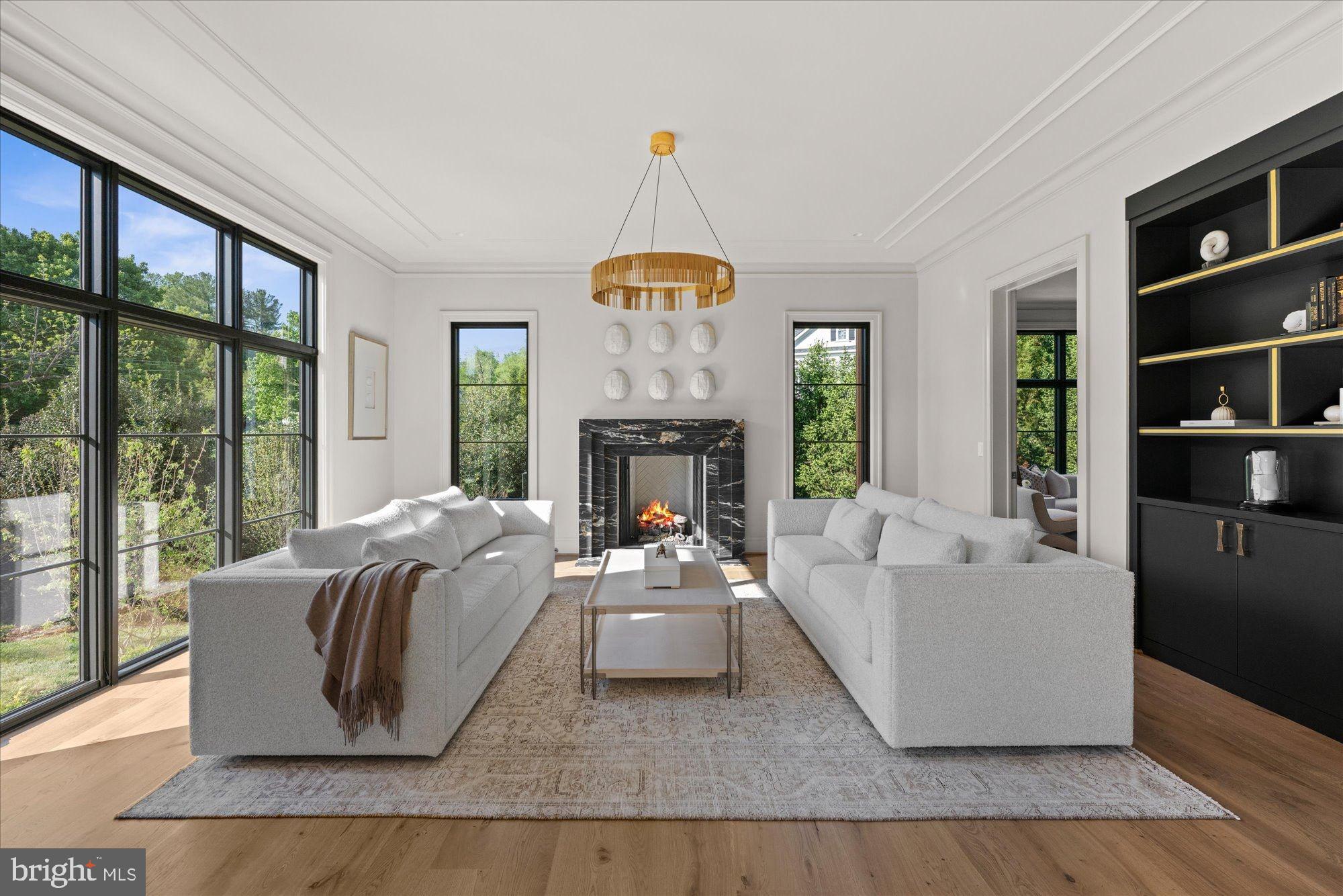LANGLEY FOREST - Residential