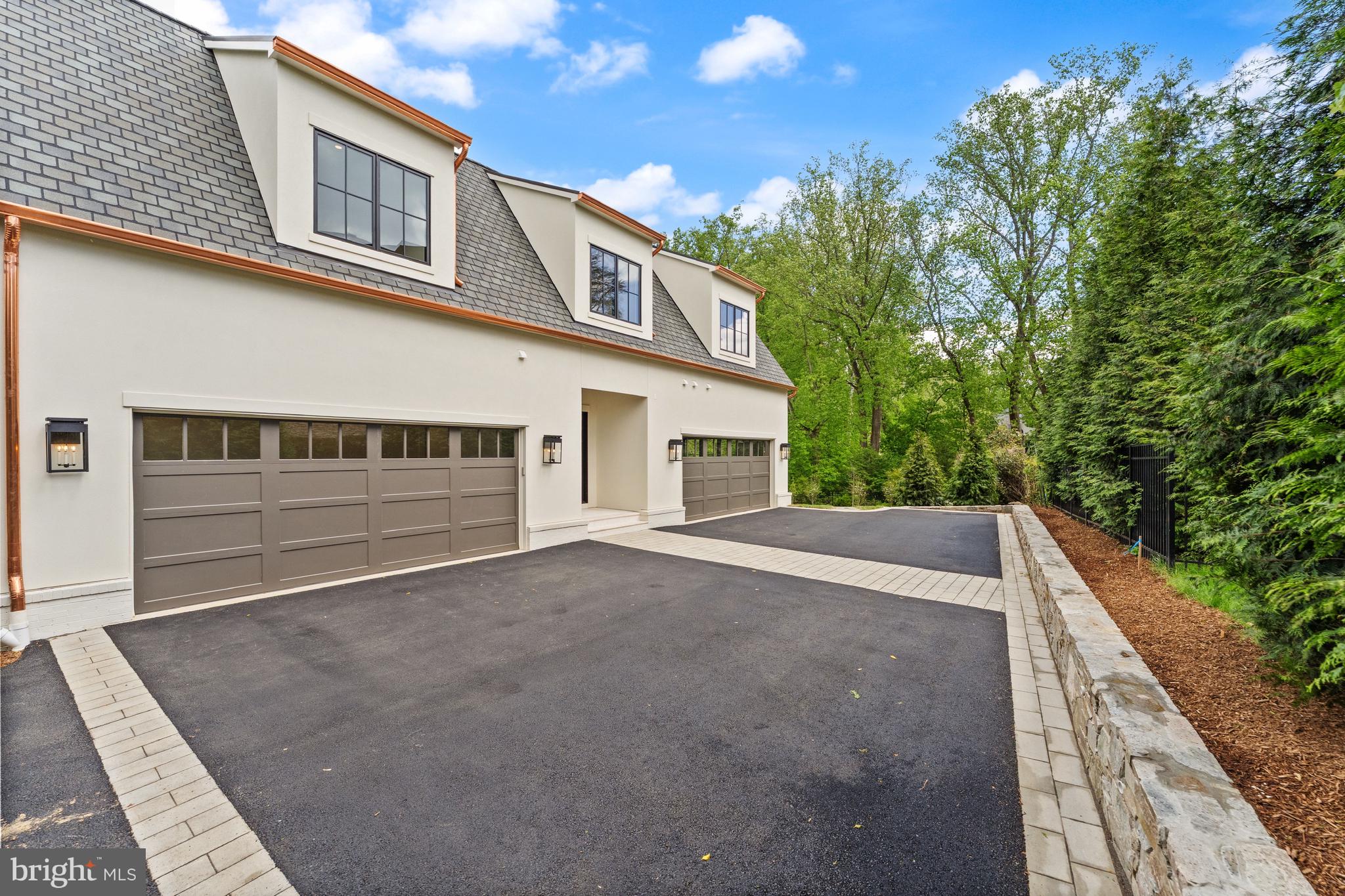 LANGLEY FOREST - Residential