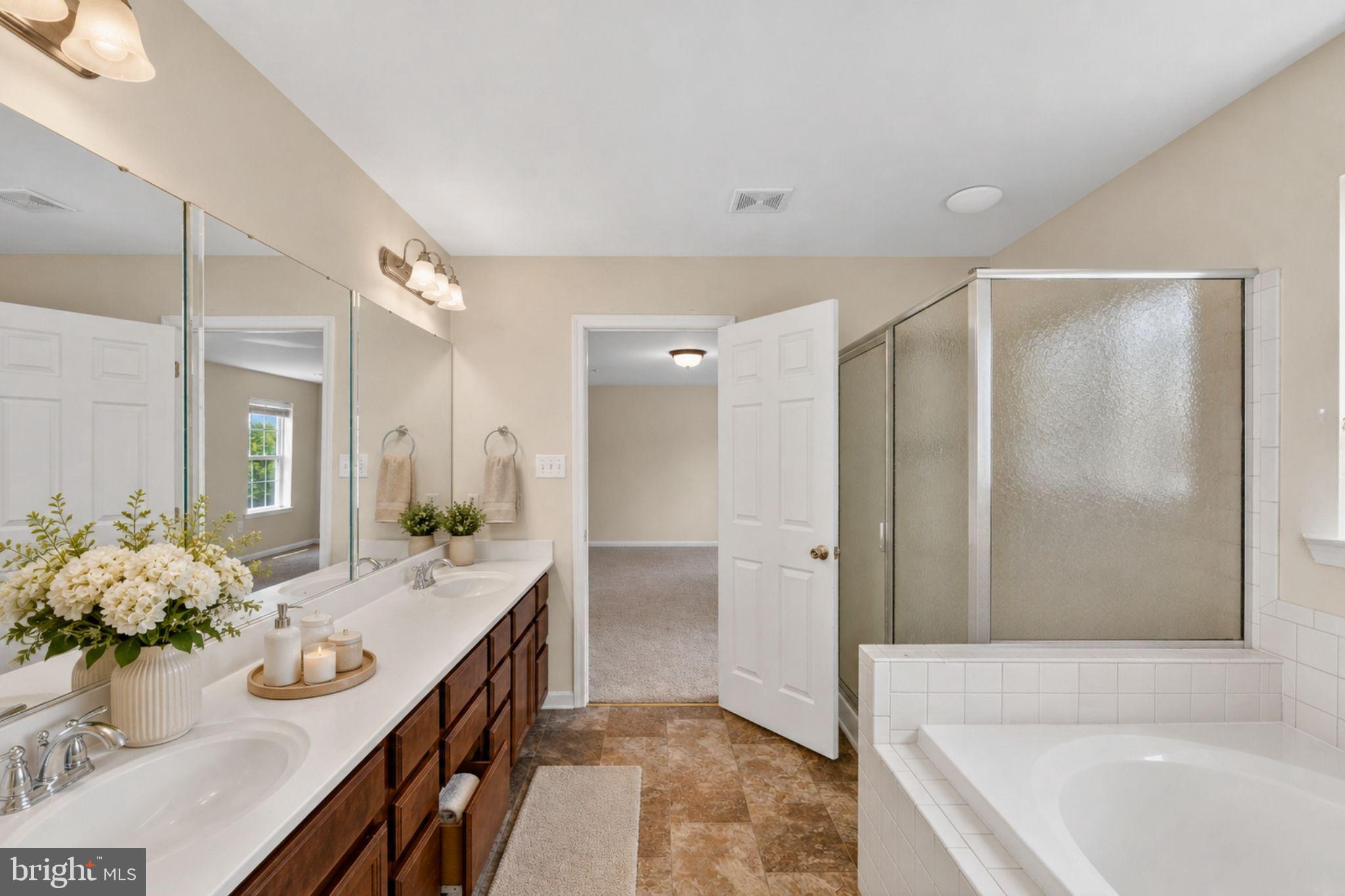 SURRATTS CROSSING - Residential