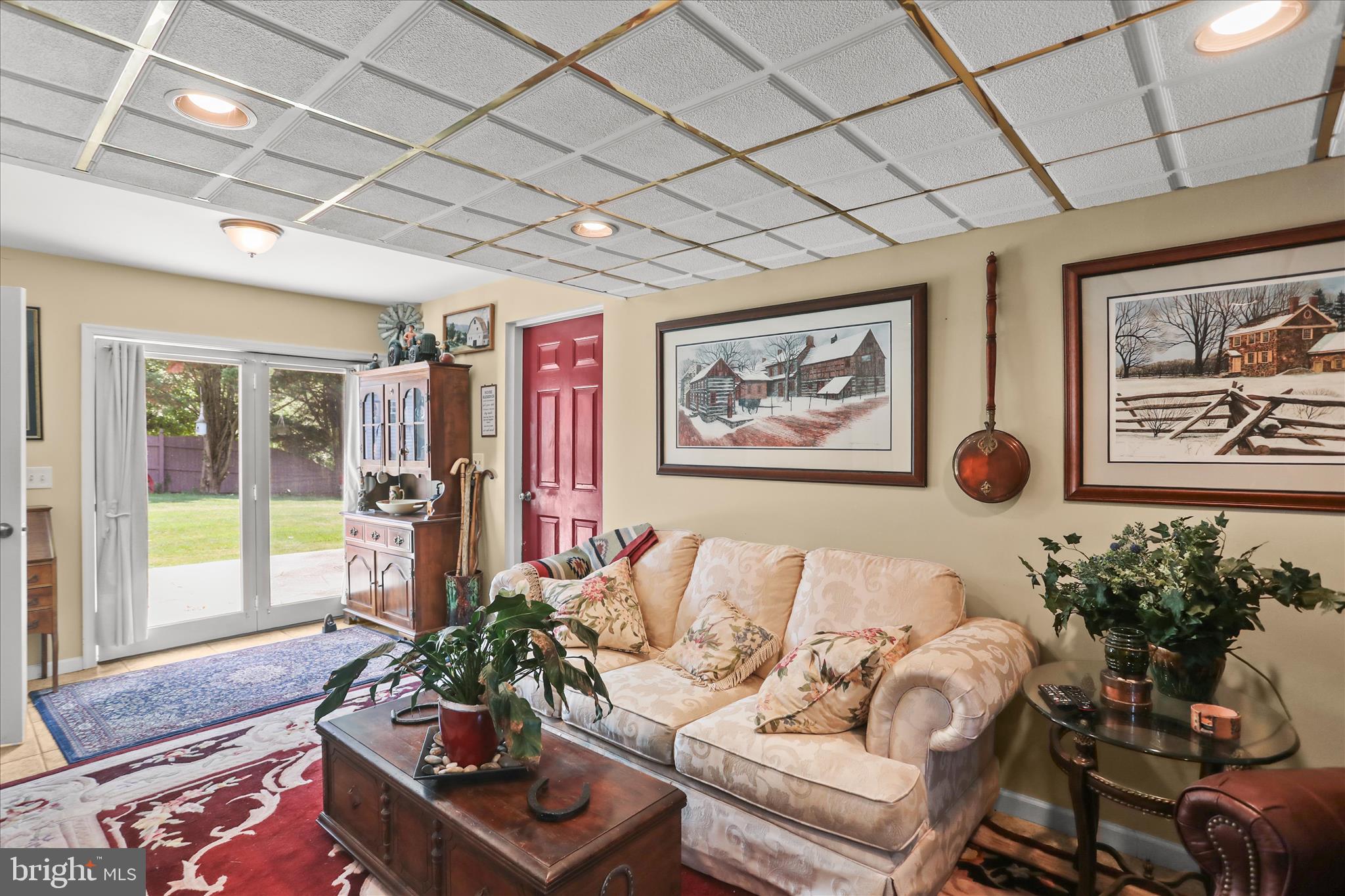 ICE HOUSE ESTATES - Residential