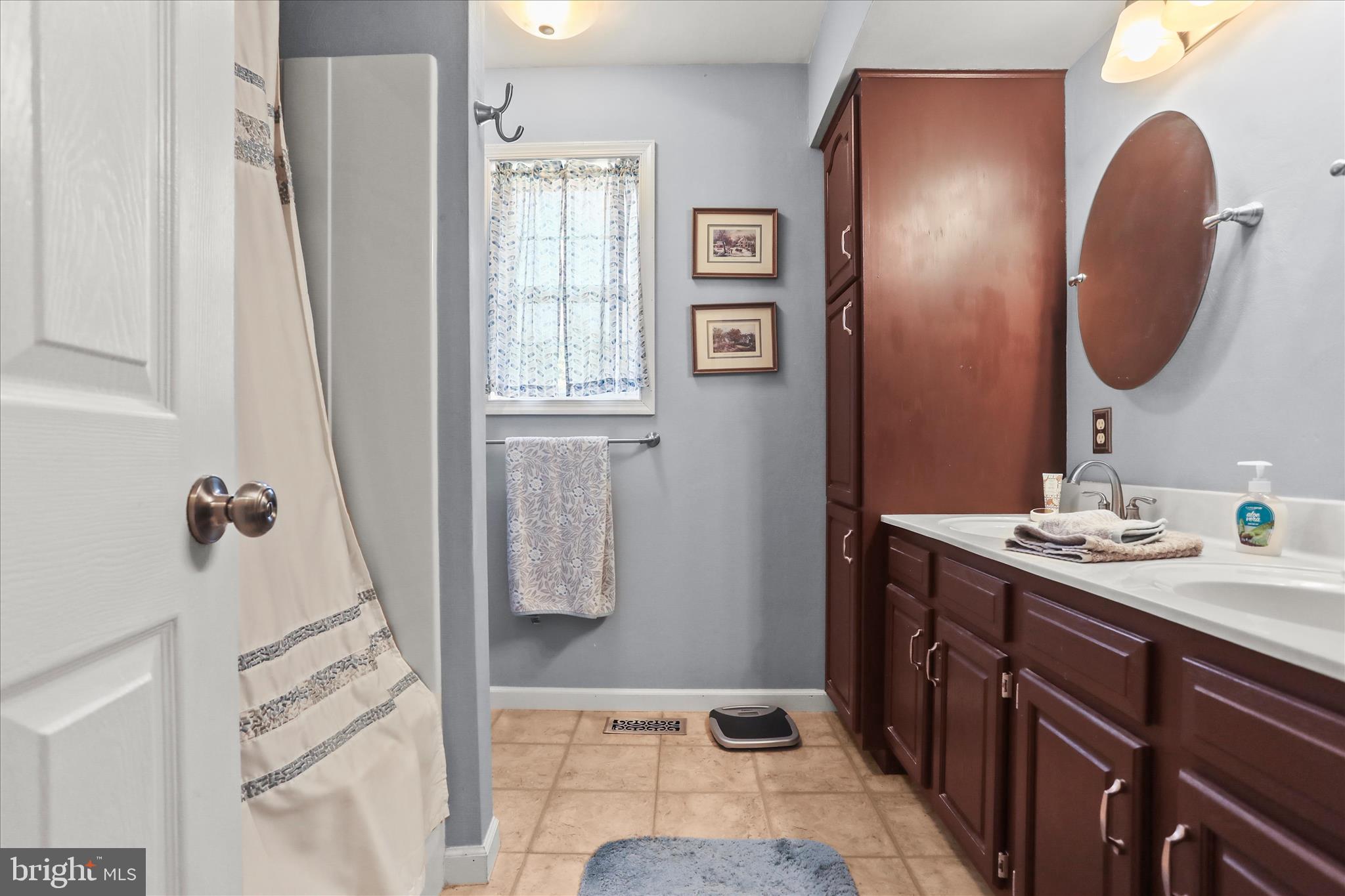 ICE HOUSE ESTATES - Residential
