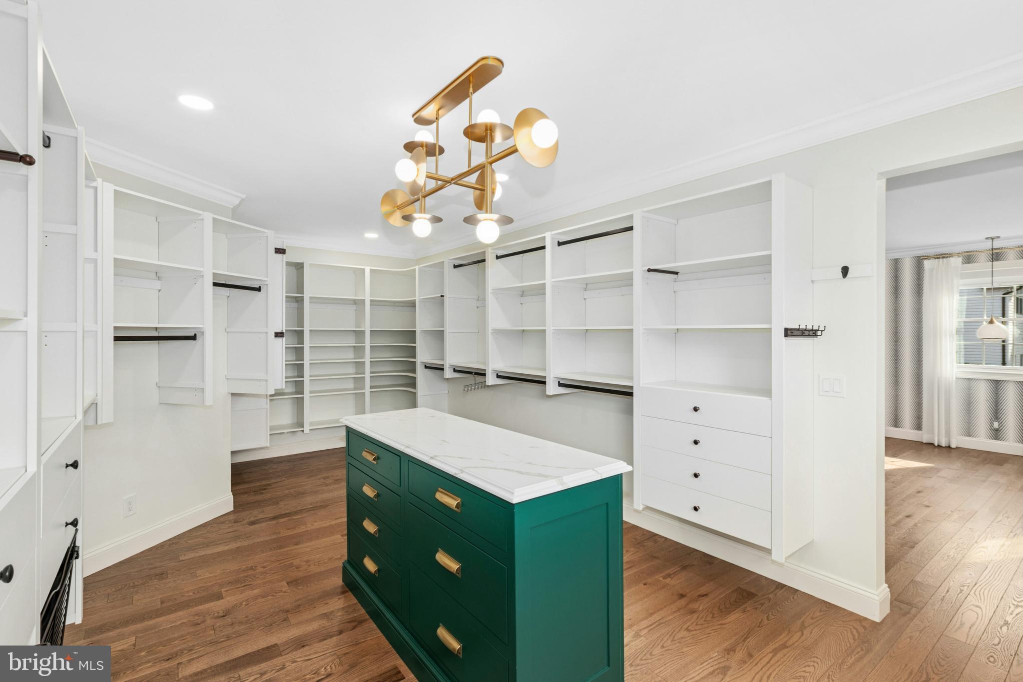 WESTBURY PARK - Residential