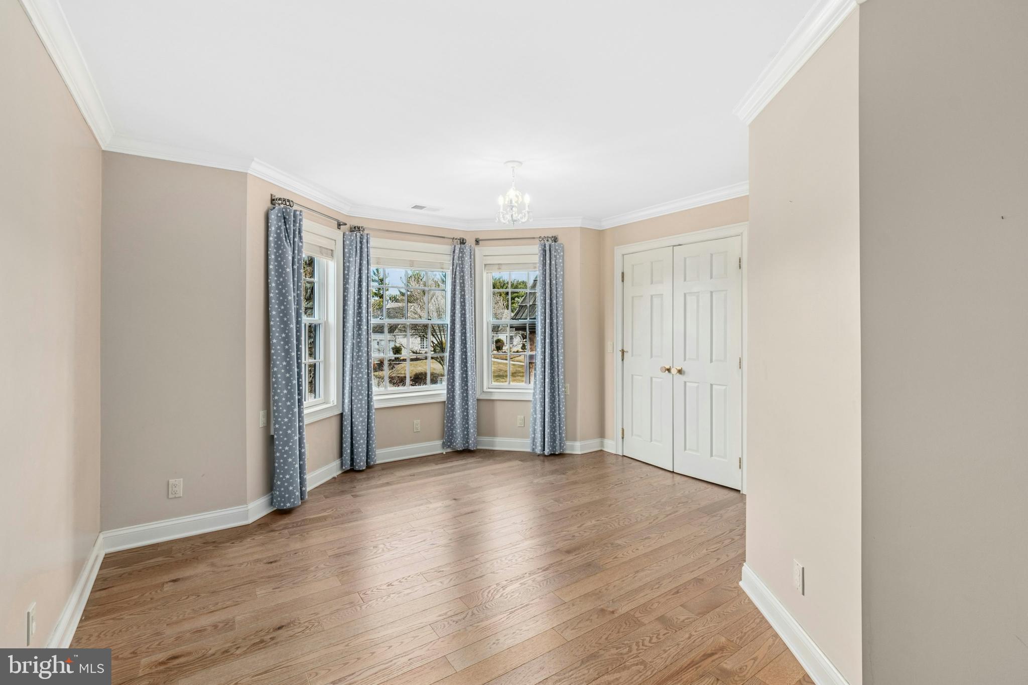 WESTBURY PARK - Residential