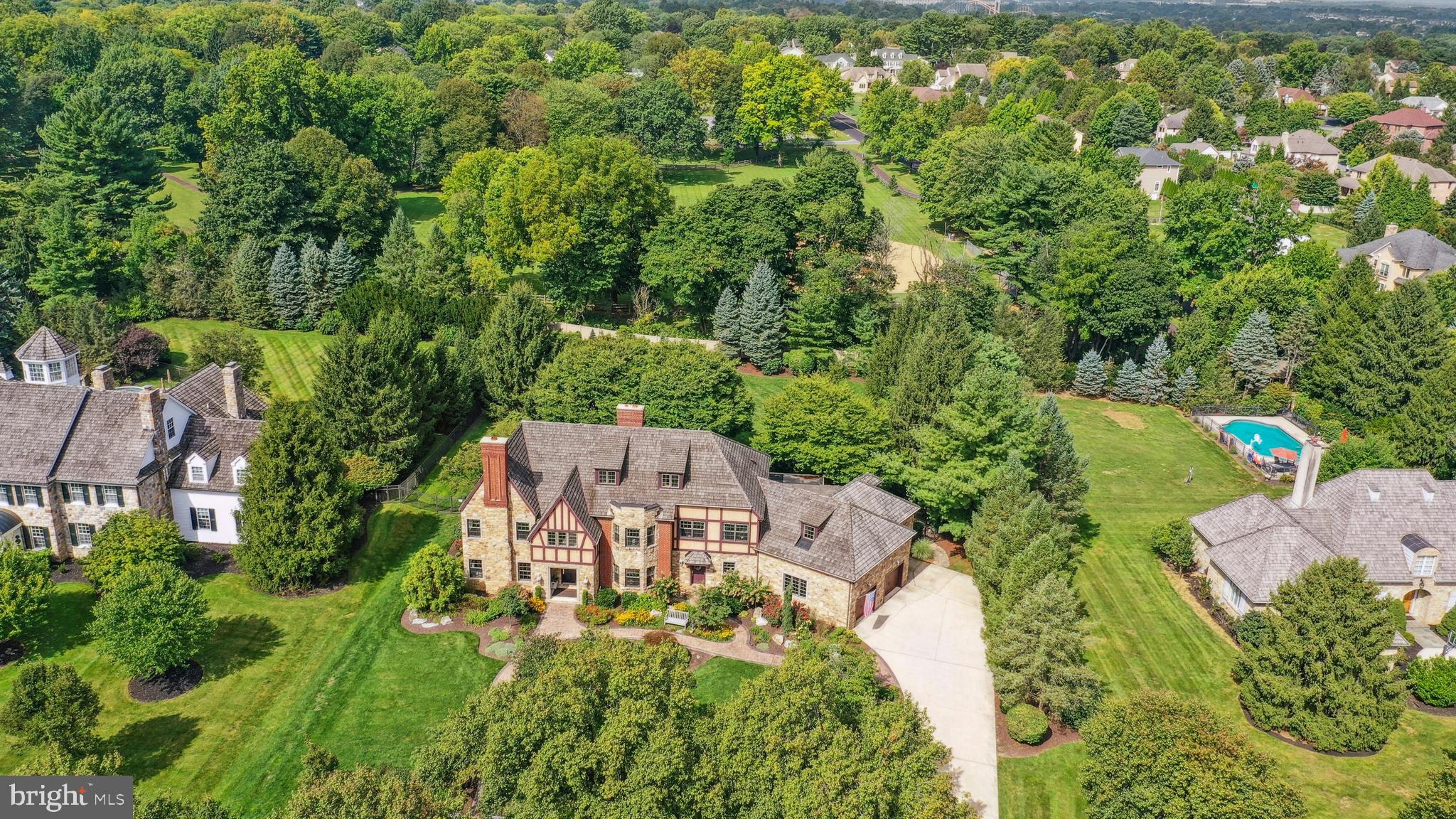 WESTBURY PARK - Residential