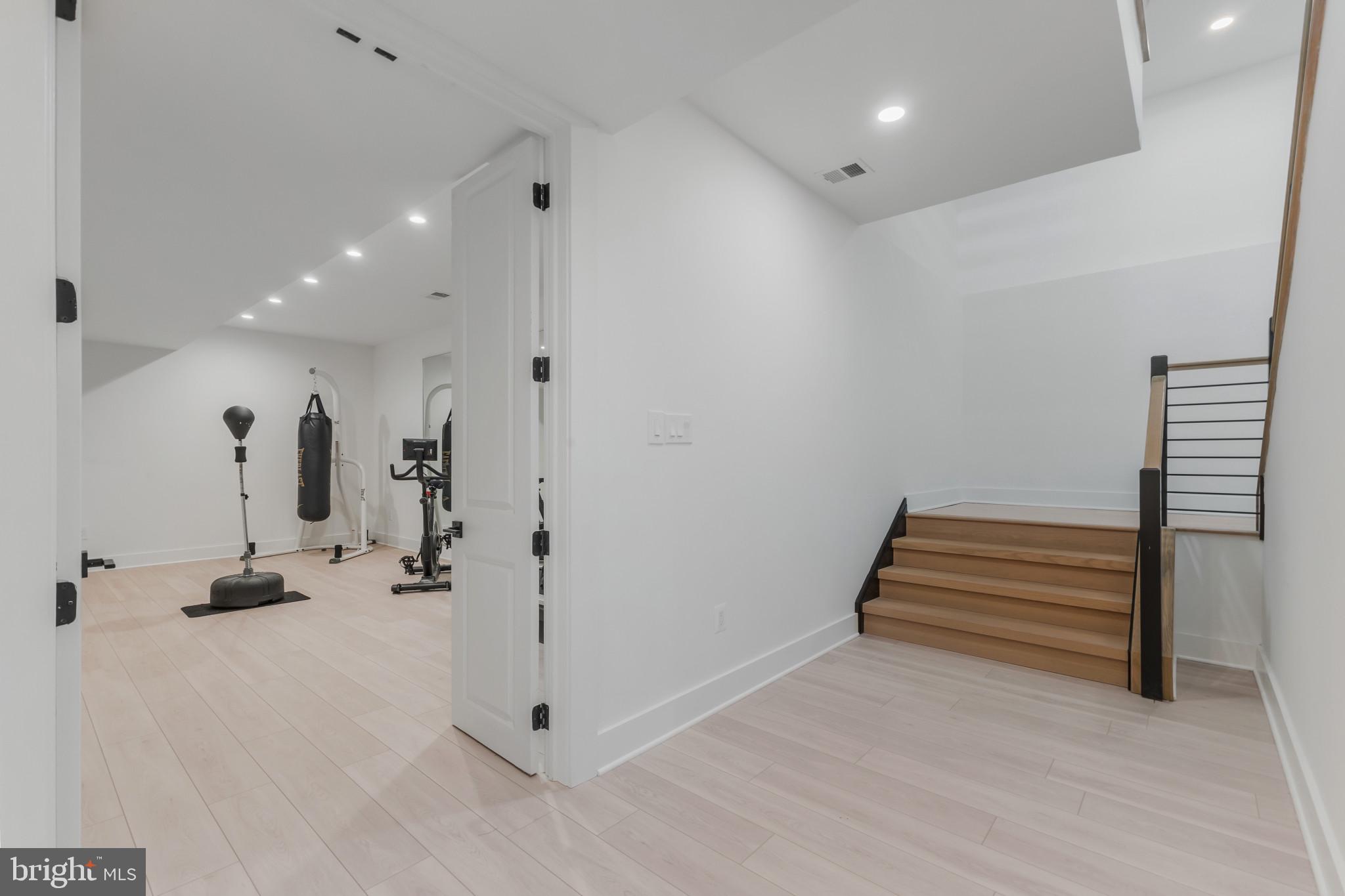 BROOKHAVEN - Residential